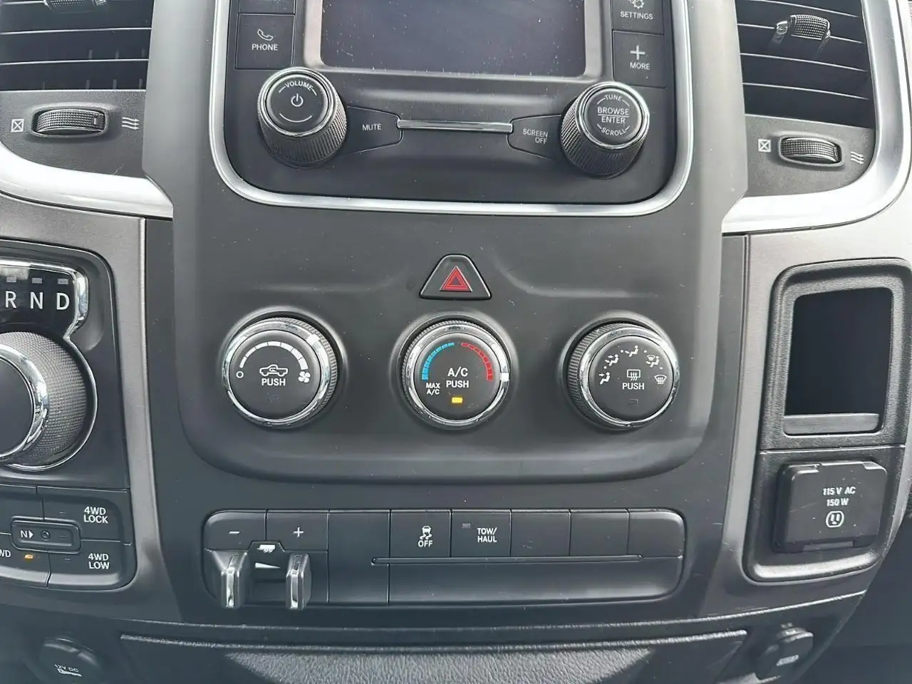 RAM 1500 снимка RAM 1500