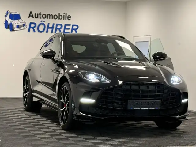 Aston Martin DBX 707   Onyx Black Metallic   23 Inch Rims