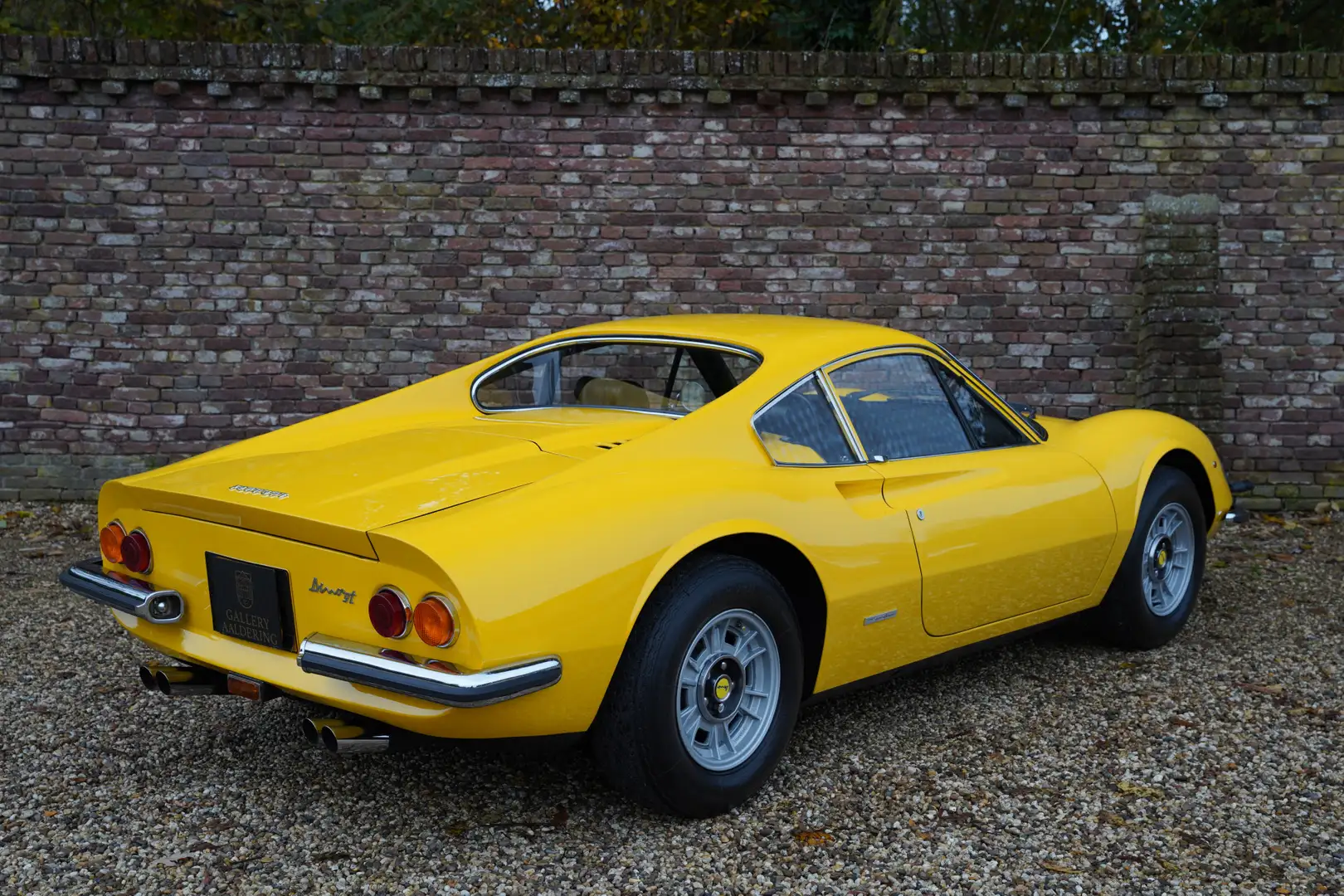 Ferrari 246 GT Dino "M" Series Matching Numbers, Three owners, Jaune - 2