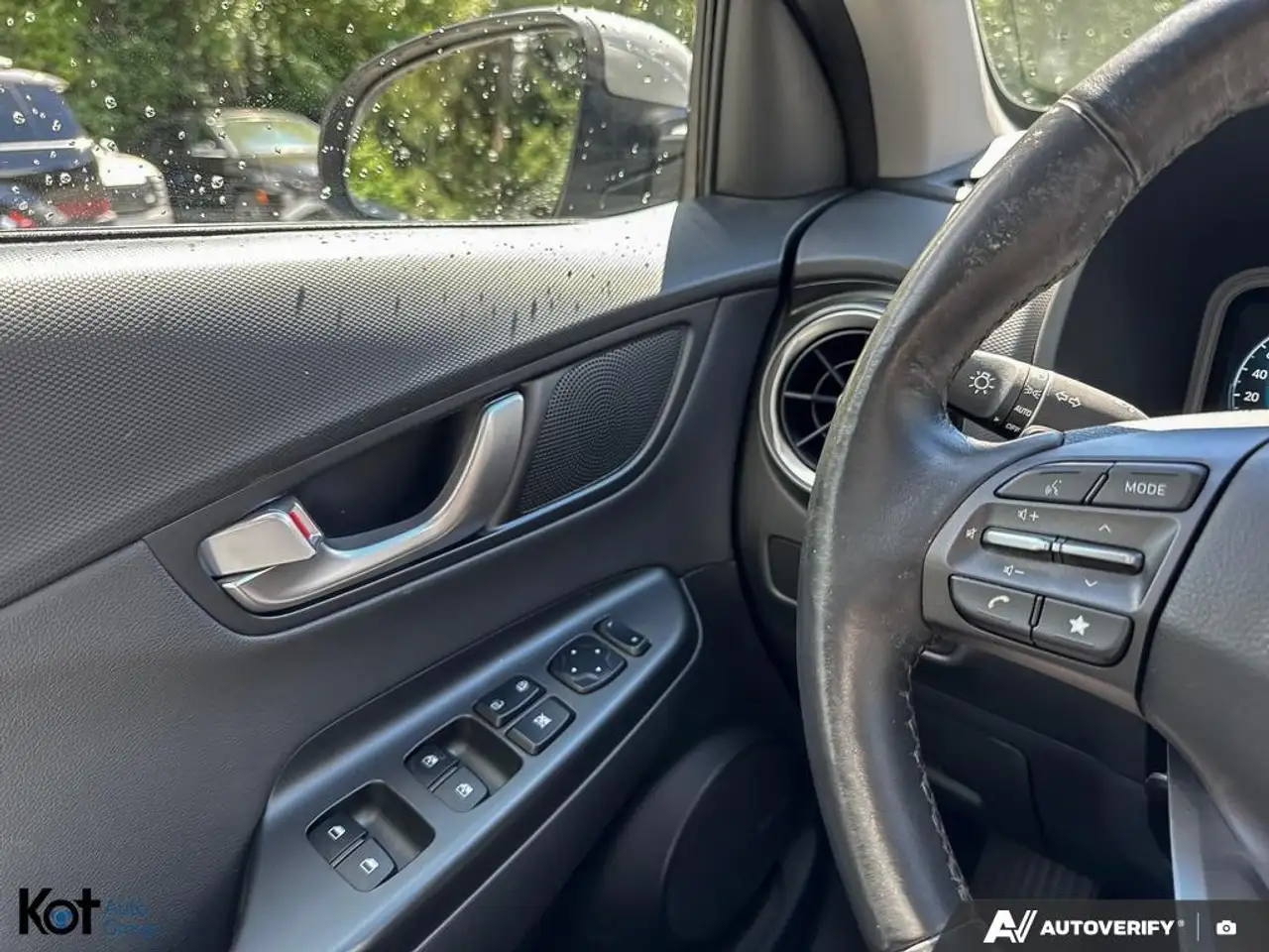 Hyundai KONA снимка Hyundai KONA