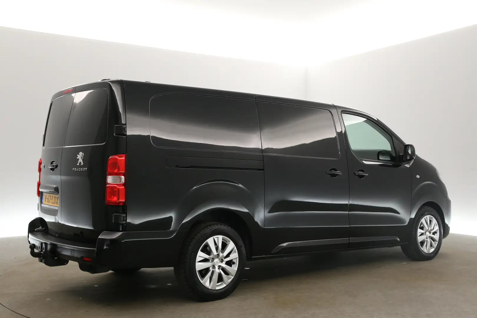 Peugeot Expert 2.0 BlueHDI L3H1 177PK Automaat Airco Cruise 360Ca Zwart - 2