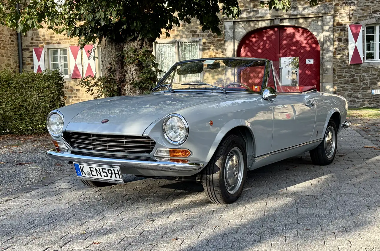 Fiat 124 Spider, foto 2