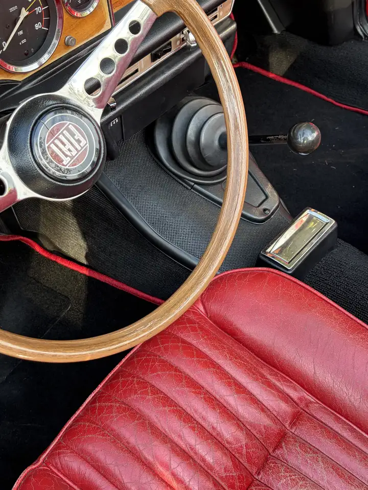 Fiat 124 Spider, foto 8