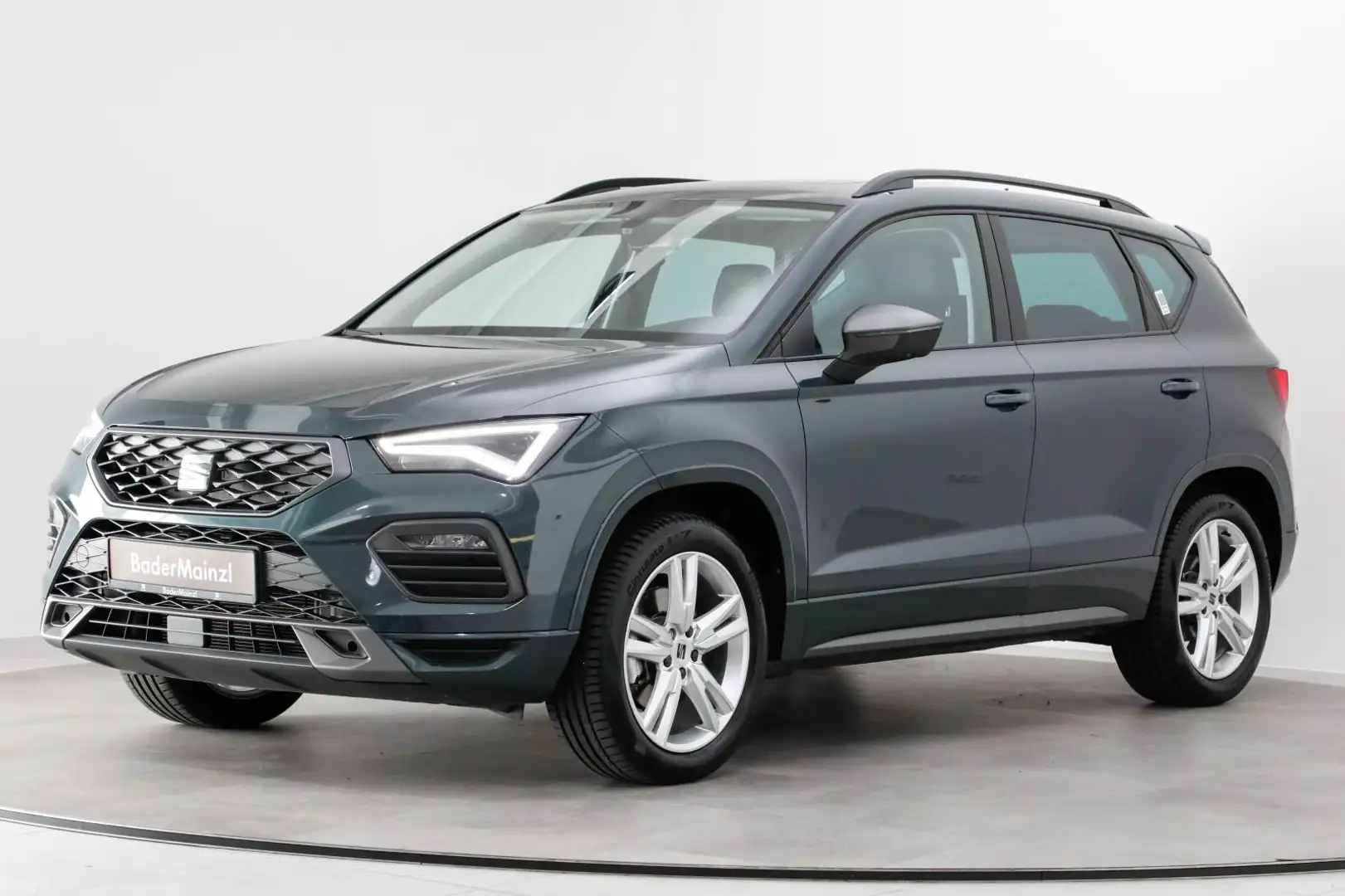 SEAT Ateca 2.0 TDI 4D DSG FR AHK Pano AHK Beats Kam. Grün - 2