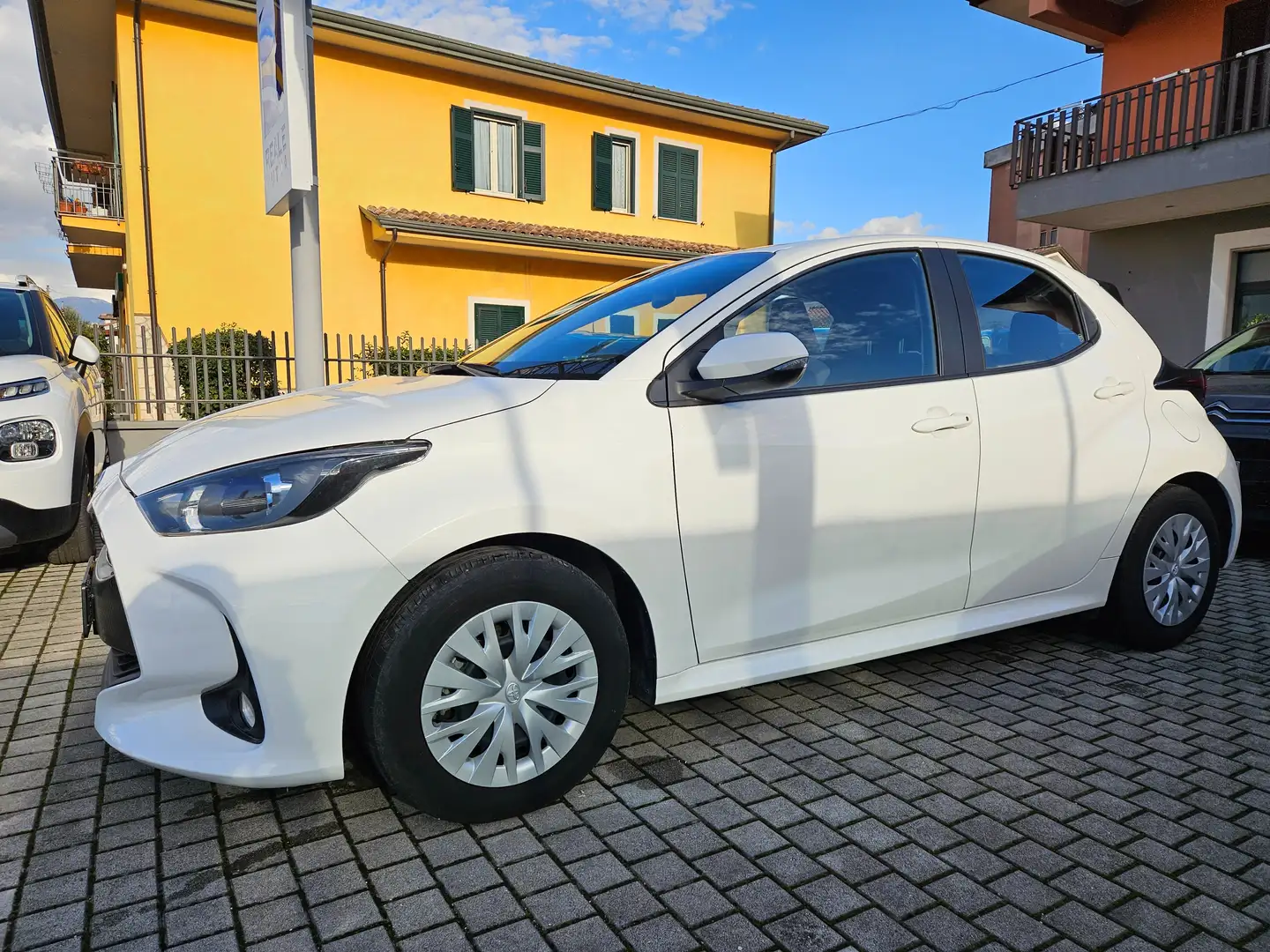 Toyota Yaris Yaris IV 2020 1.5h Active Weiß - 2