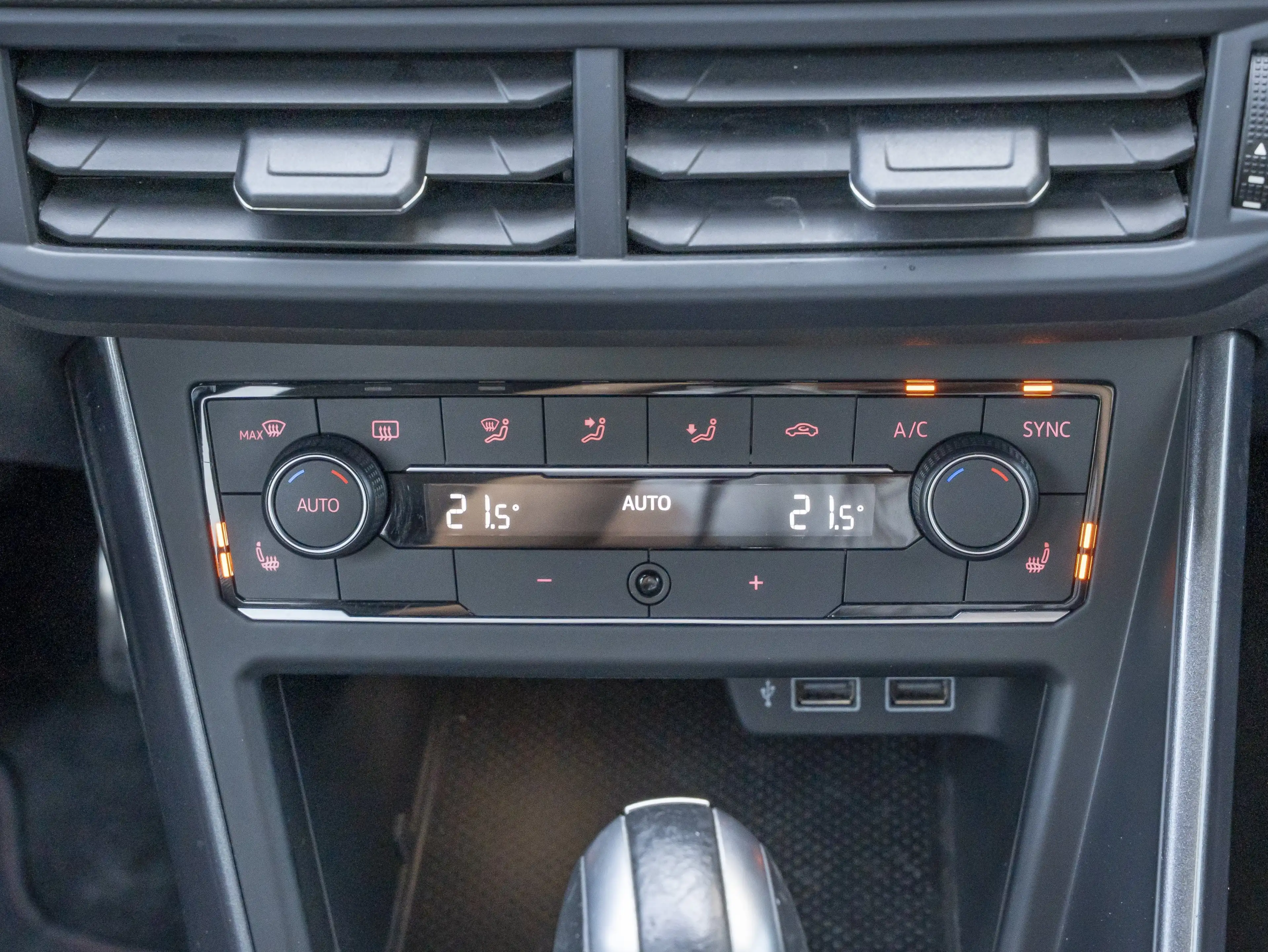Volkswagen Polo GTI VI TSI DSG LED Klimaaut PDC ACC Connect — photo 8