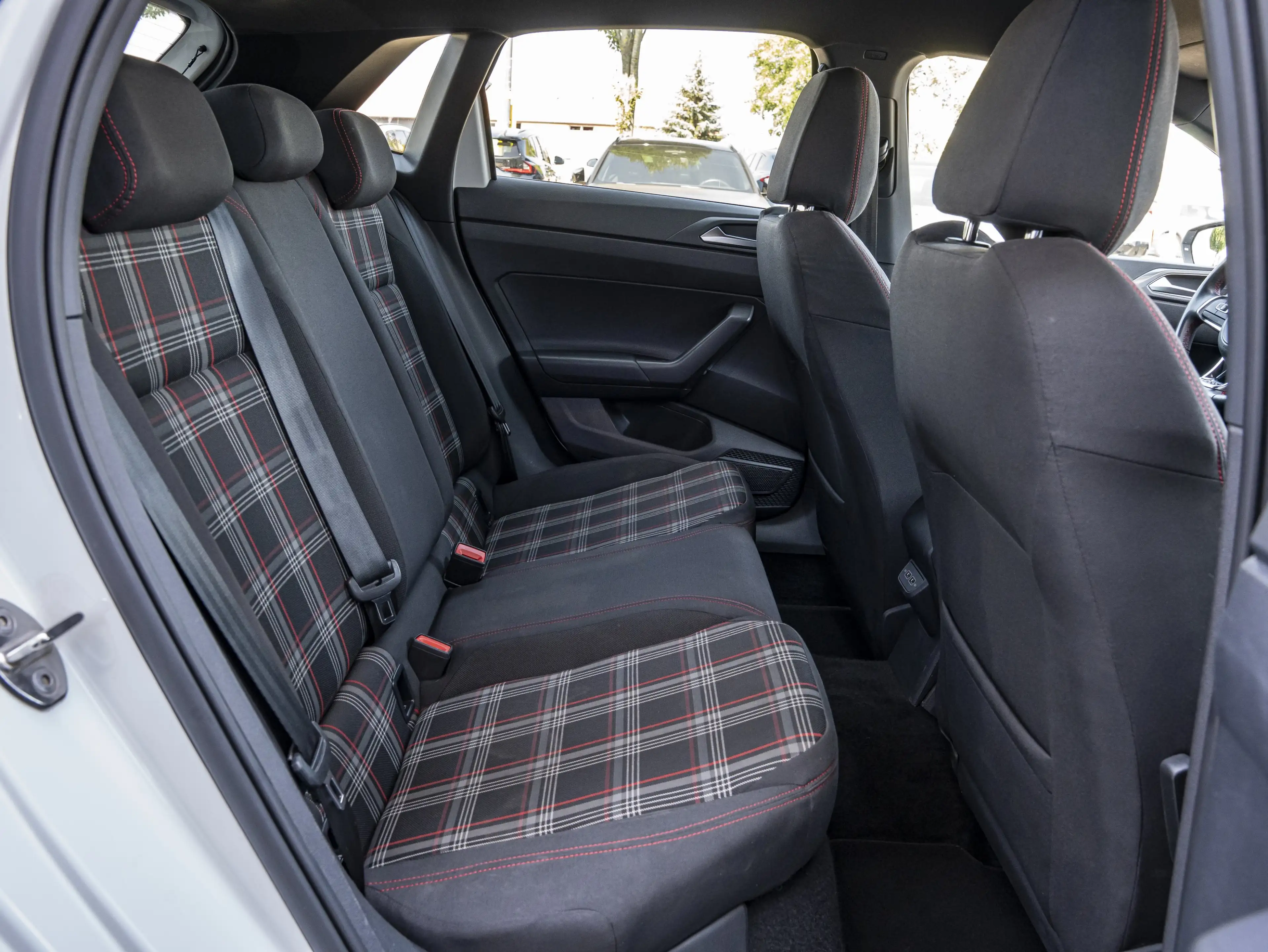 Volkswagen Polo GTI VI TSI DSG LED Klimaaut PDC ACC Connect — photo 4