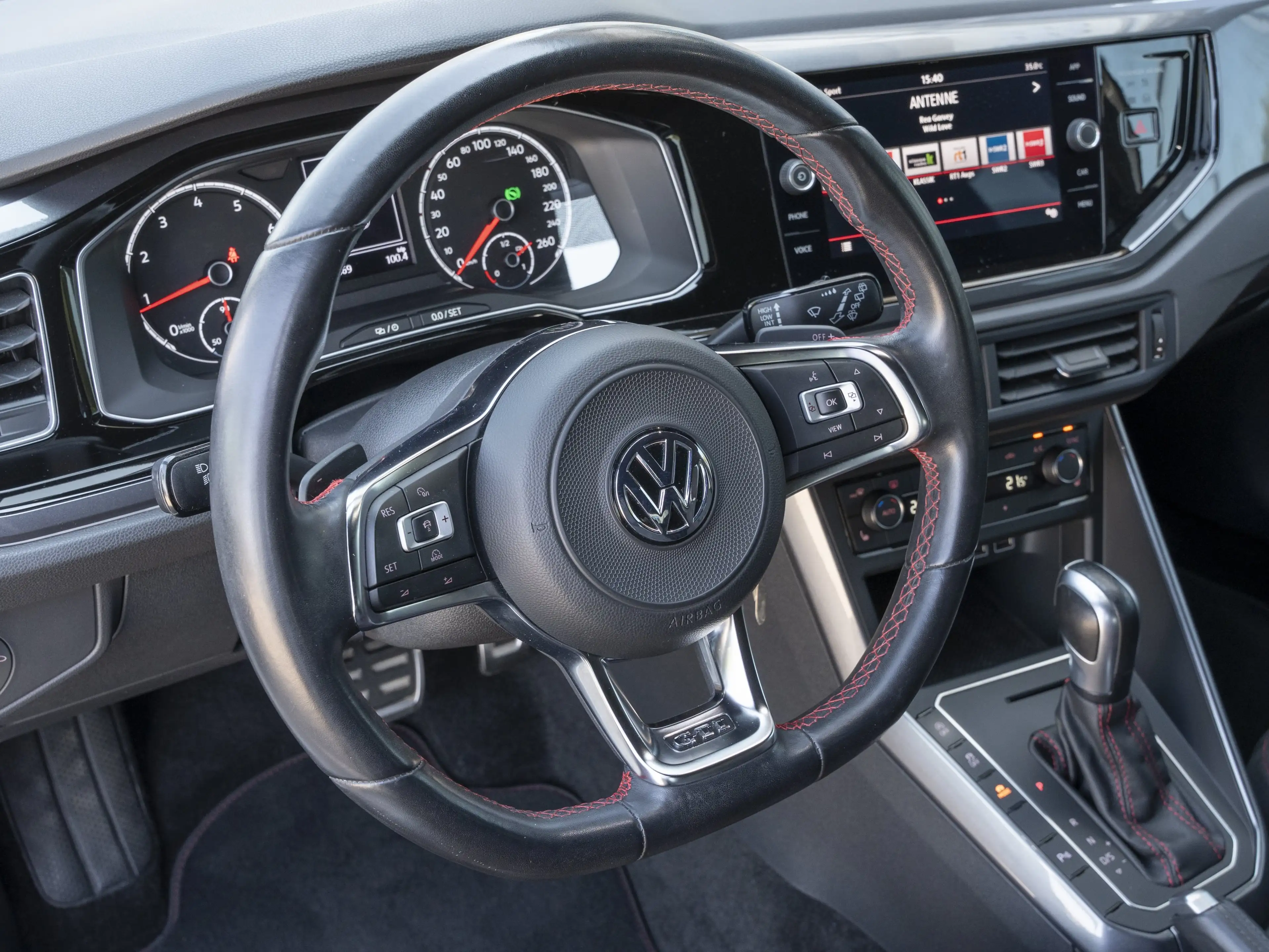 Volkswagen Polo GTI VI TSI DSG LED Klimaaut PDC ACC Connect — photo 13