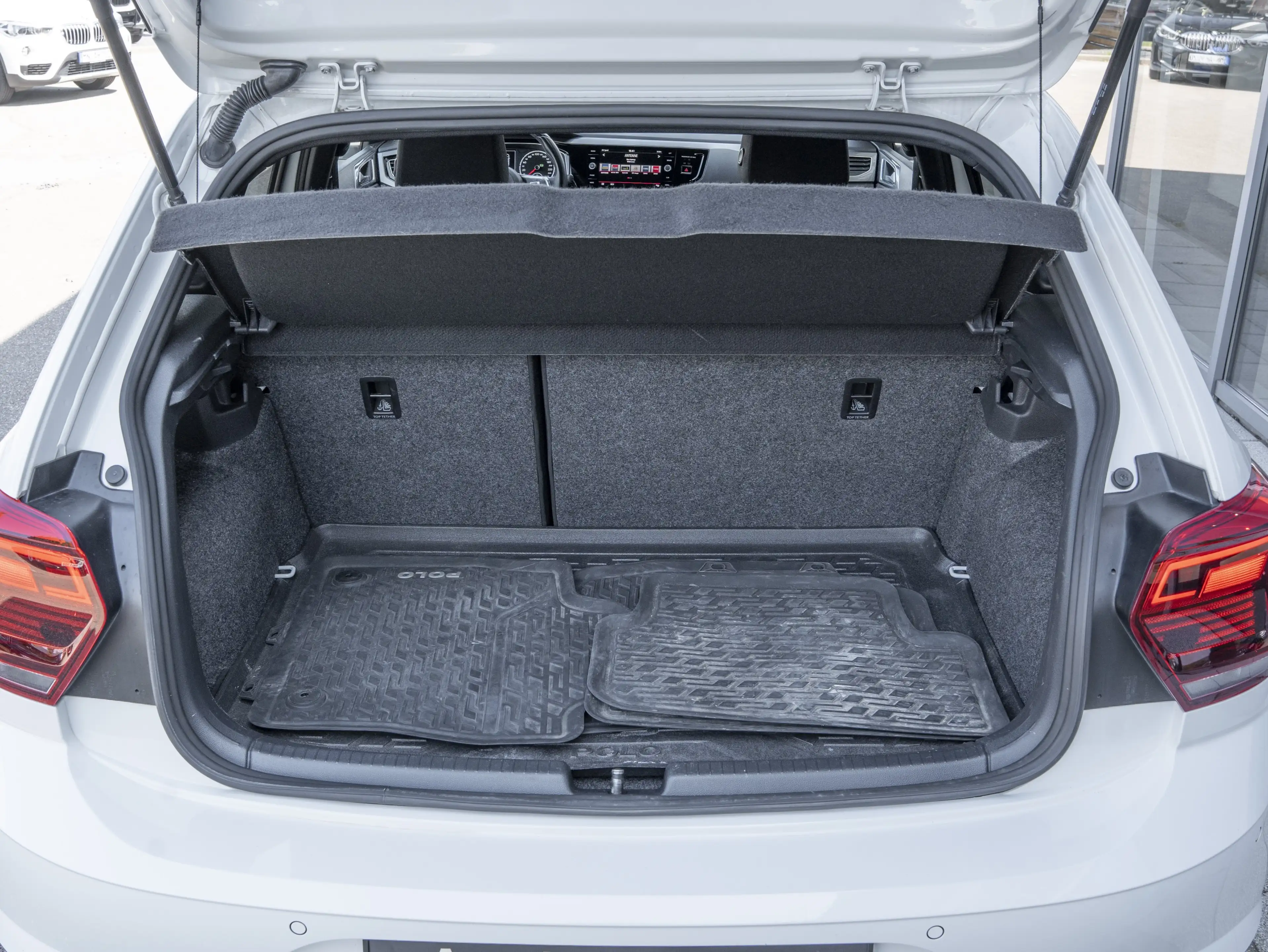 Volkswagen Polo GTI VI TSI DSG LED Klimaaut PDC ACC Connect — photo 11