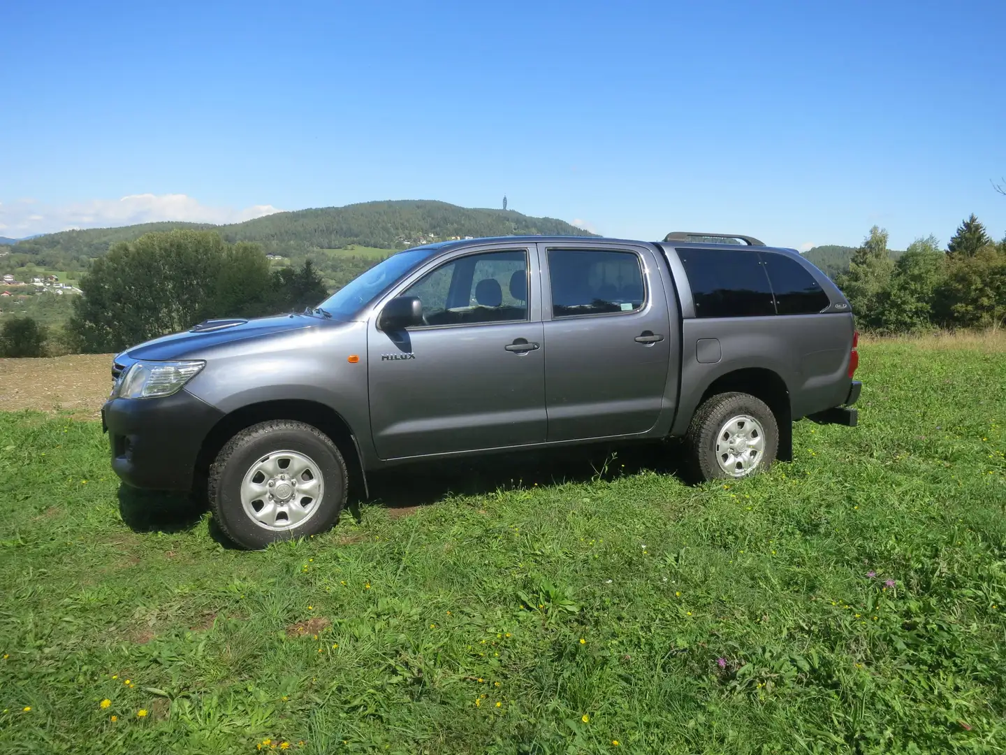 Toyota Hilux Hilux DK Country 4x4 2,5 D-4D 145 Country Grau - 1