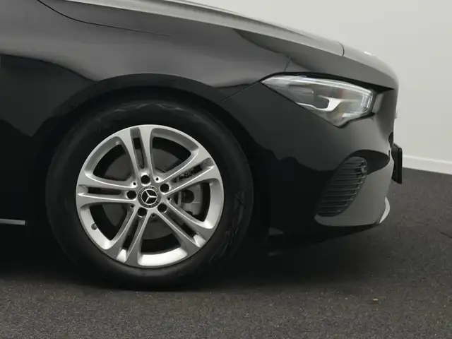 Mercedes-Benz CLA view 8
