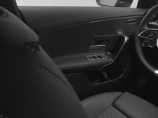 Mercedes-Benz CLA view 22