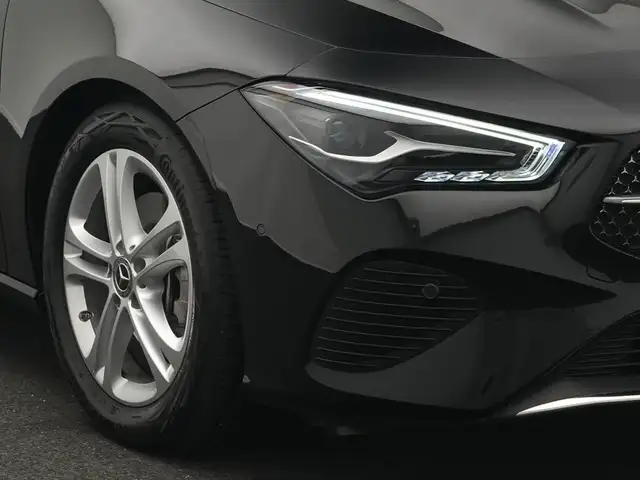 Mercedes-Benz CLA view 9