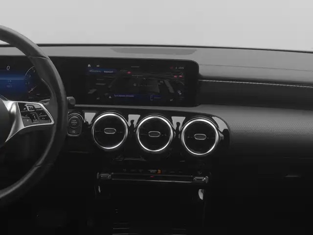 Mercedes-Benz CLA view 20