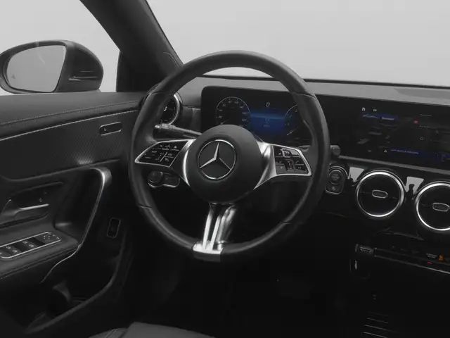Mercedes-Benz CLA view 19
