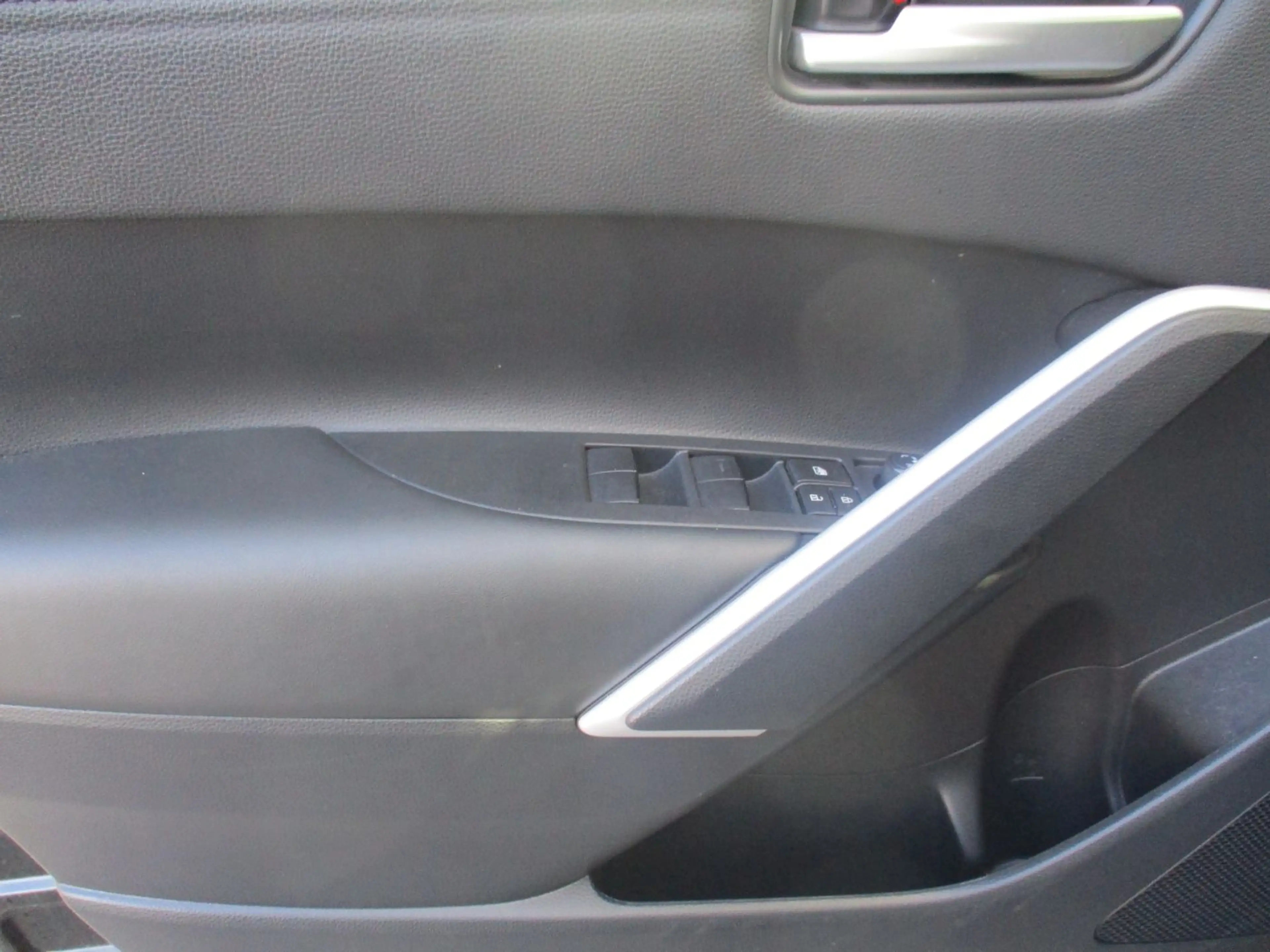 Toyota Corolla Cross 1.8 FWD Active Drive ACC+LED+Navi — photo 11