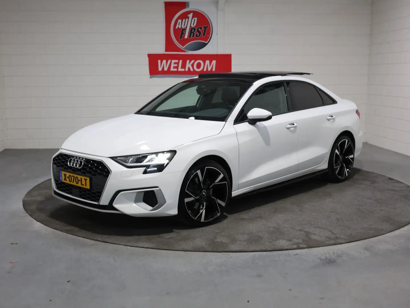 Audi A3 Limousine 35 TFSI Business edition, Nieuw model, P Wit - 1