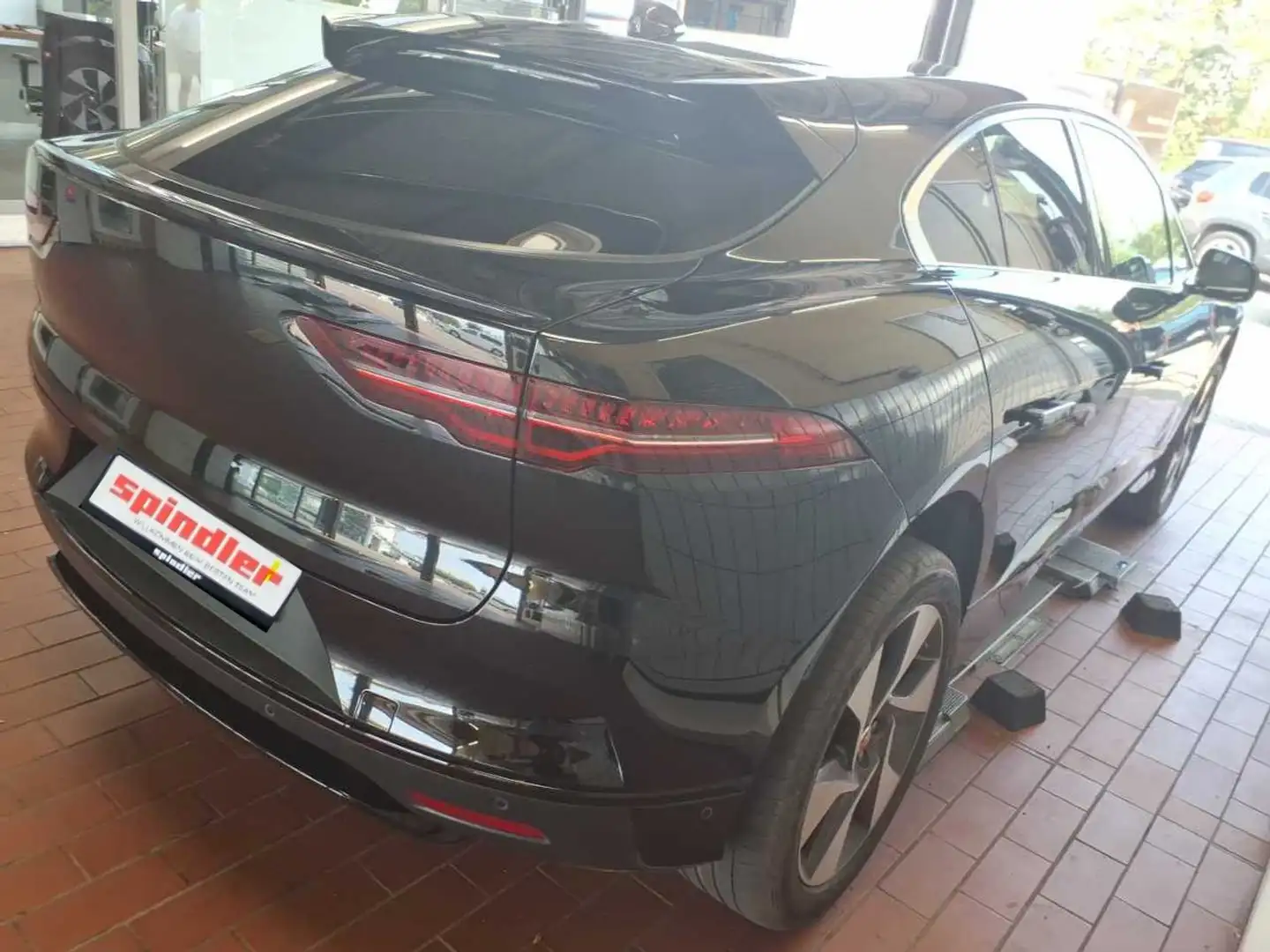 Jaguar I-Pace SE AWD/ Pano, Standh, Navi, LED, 360°,HuD Schwarz - 2