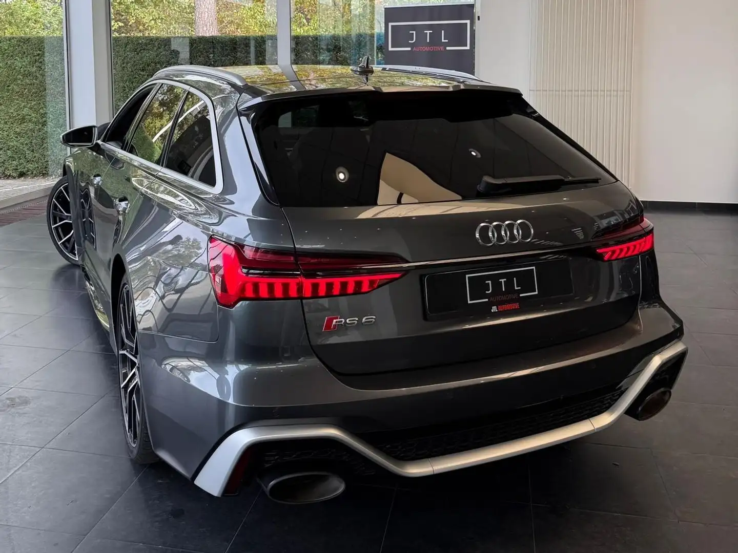 Audi RS6 RS6 Avant 4.0 TFSI quattro tiptronic Grau - 2