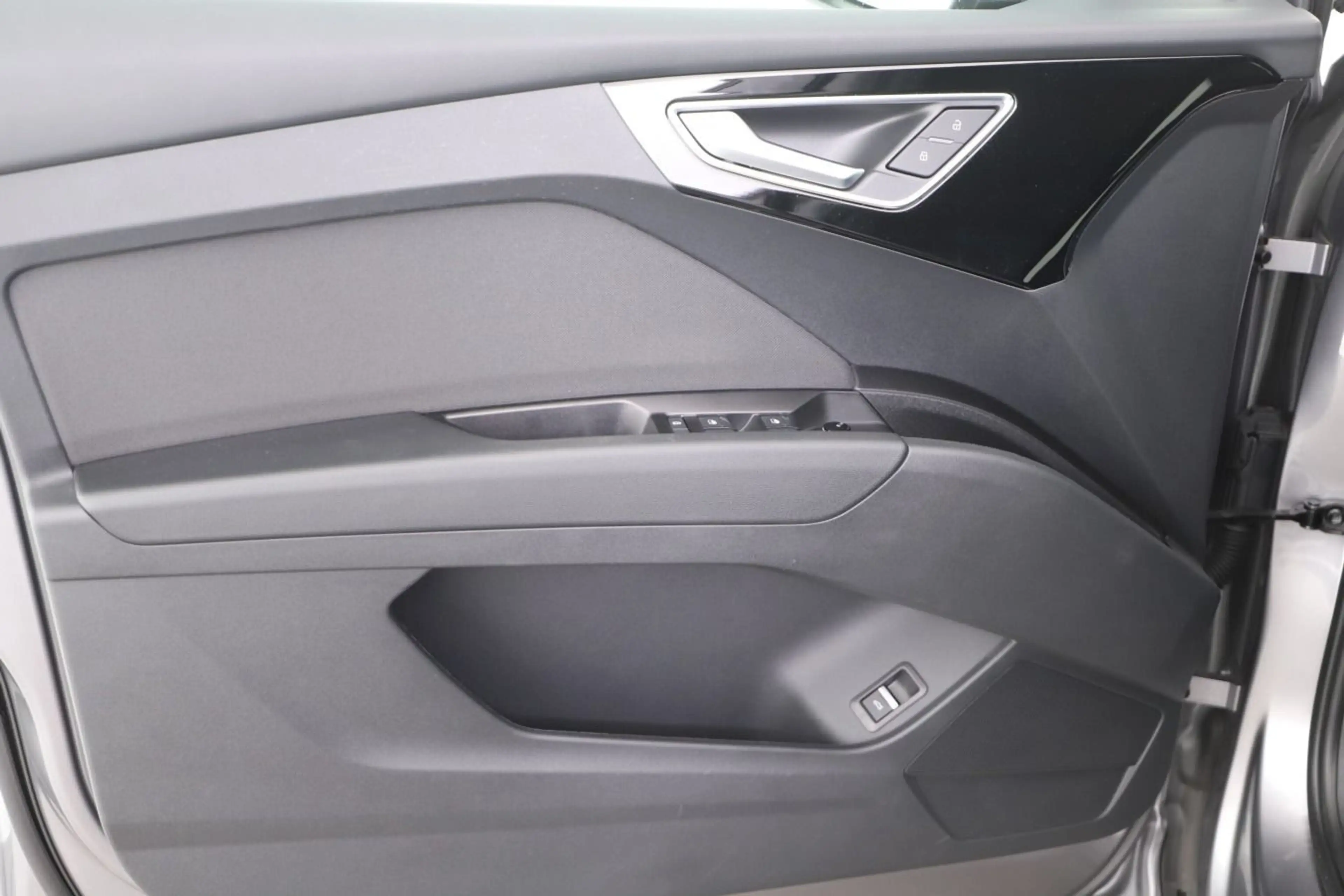 Audi Q4 e-tron Sportback 35 LED/Navi — photo 12