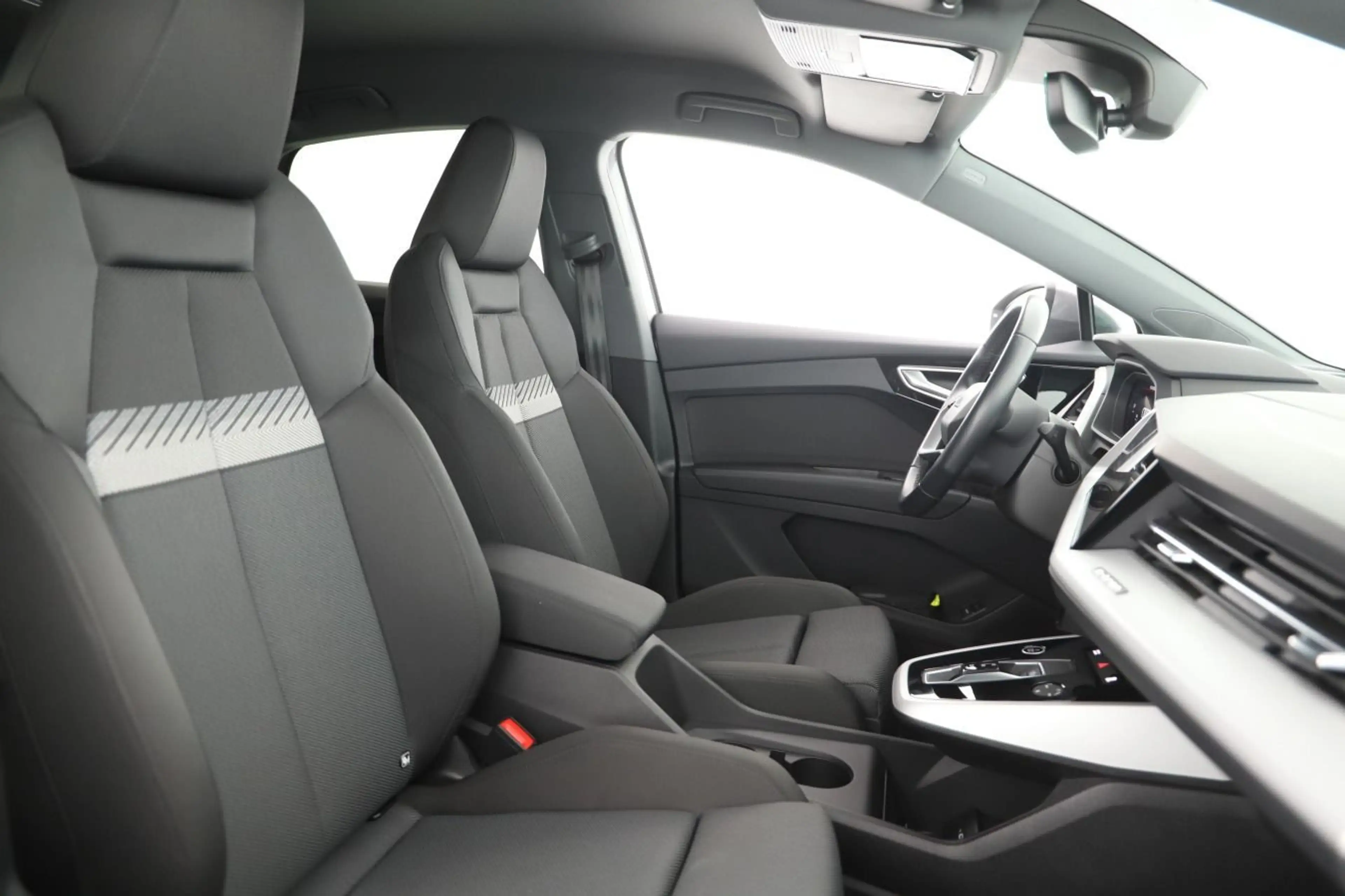Audi Q4 e-tron Sportback 35 LED/Navi — photo 7