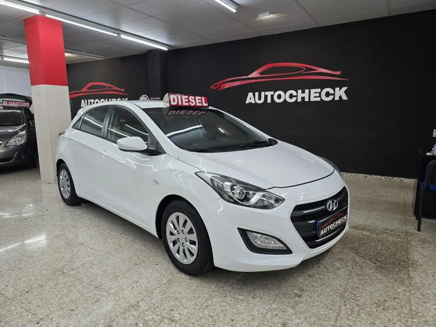 Hyundai i30 1.4CRDi Klass 90 Blanco - 1