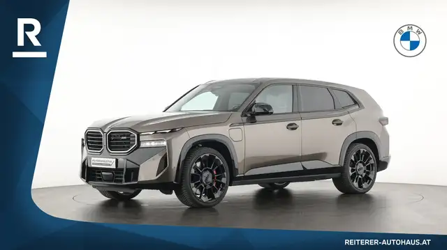 BMW XM 50e *Soft-Close *Adaptives M-Fahrwerk *AHK Ansicht 3