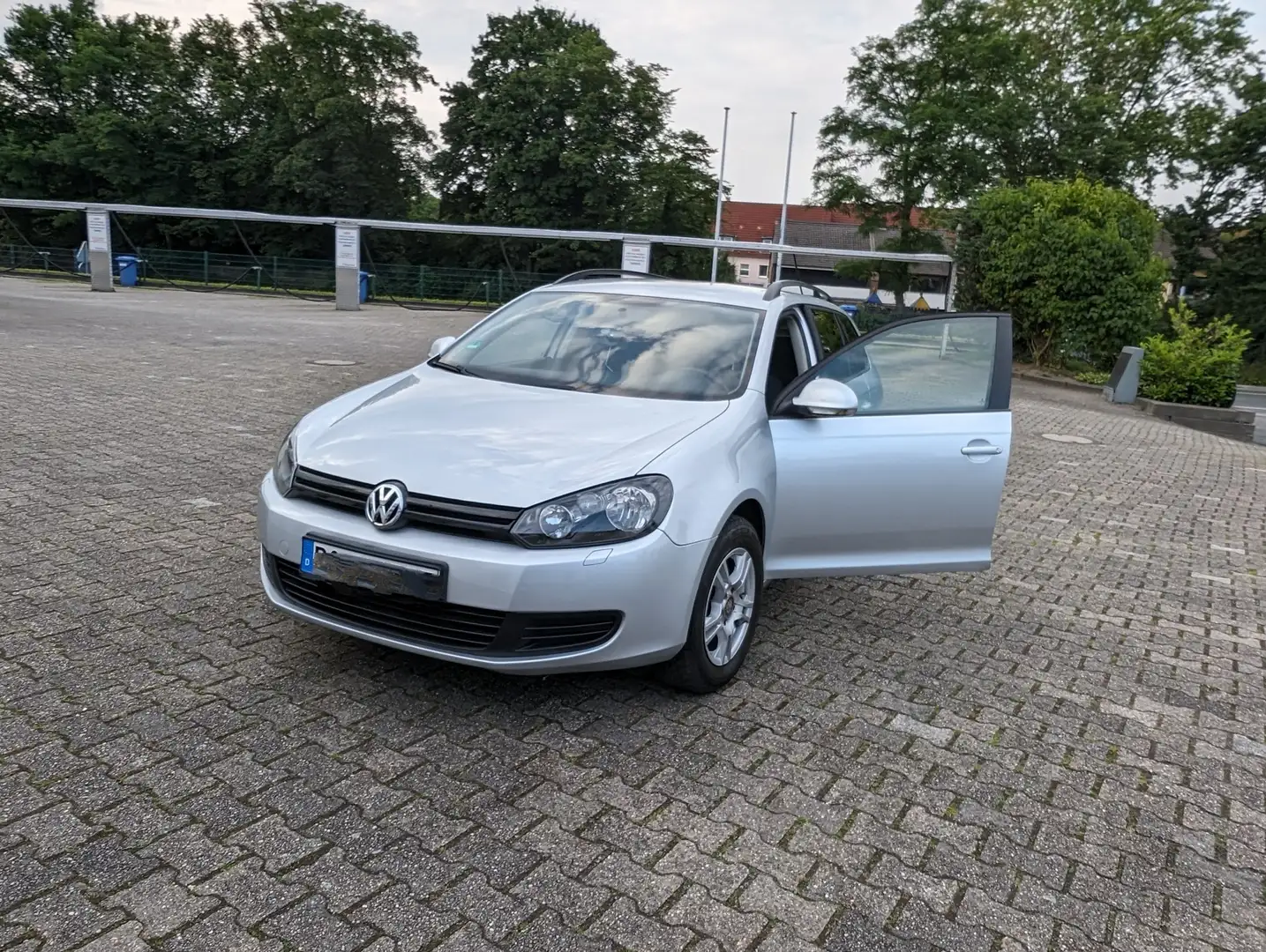Volkswagen Golf Variant Trendline BlueMotion Grau - 1