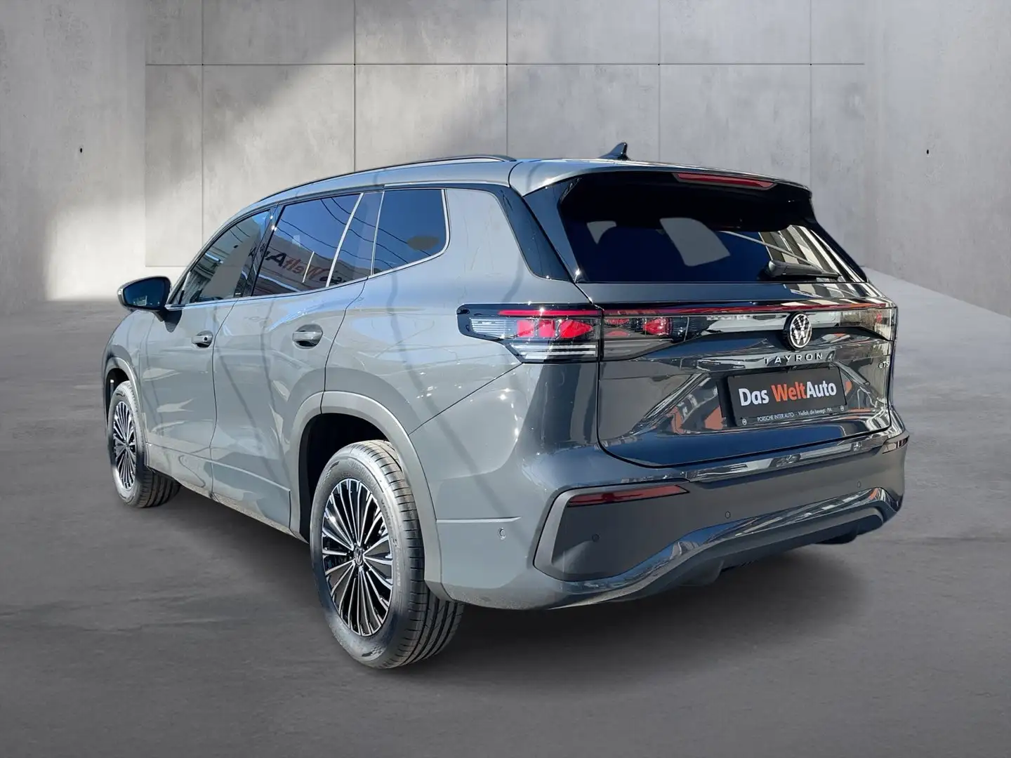 Volkswagen Tayron Friends eTSI DSG Grau - 2