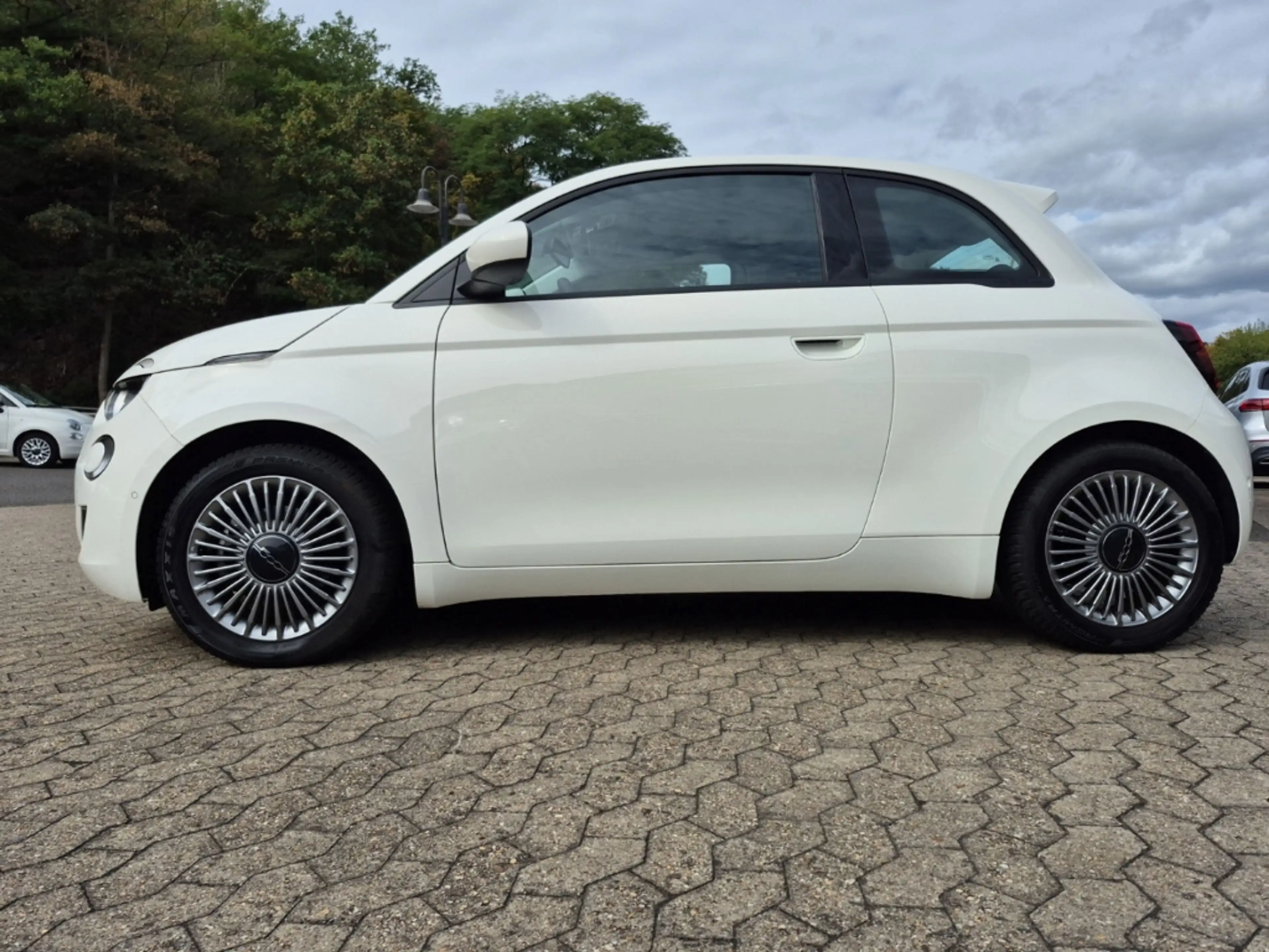 Fiat 500e LM Rückfahrkamera Keyless Sitzheizung — photo 2