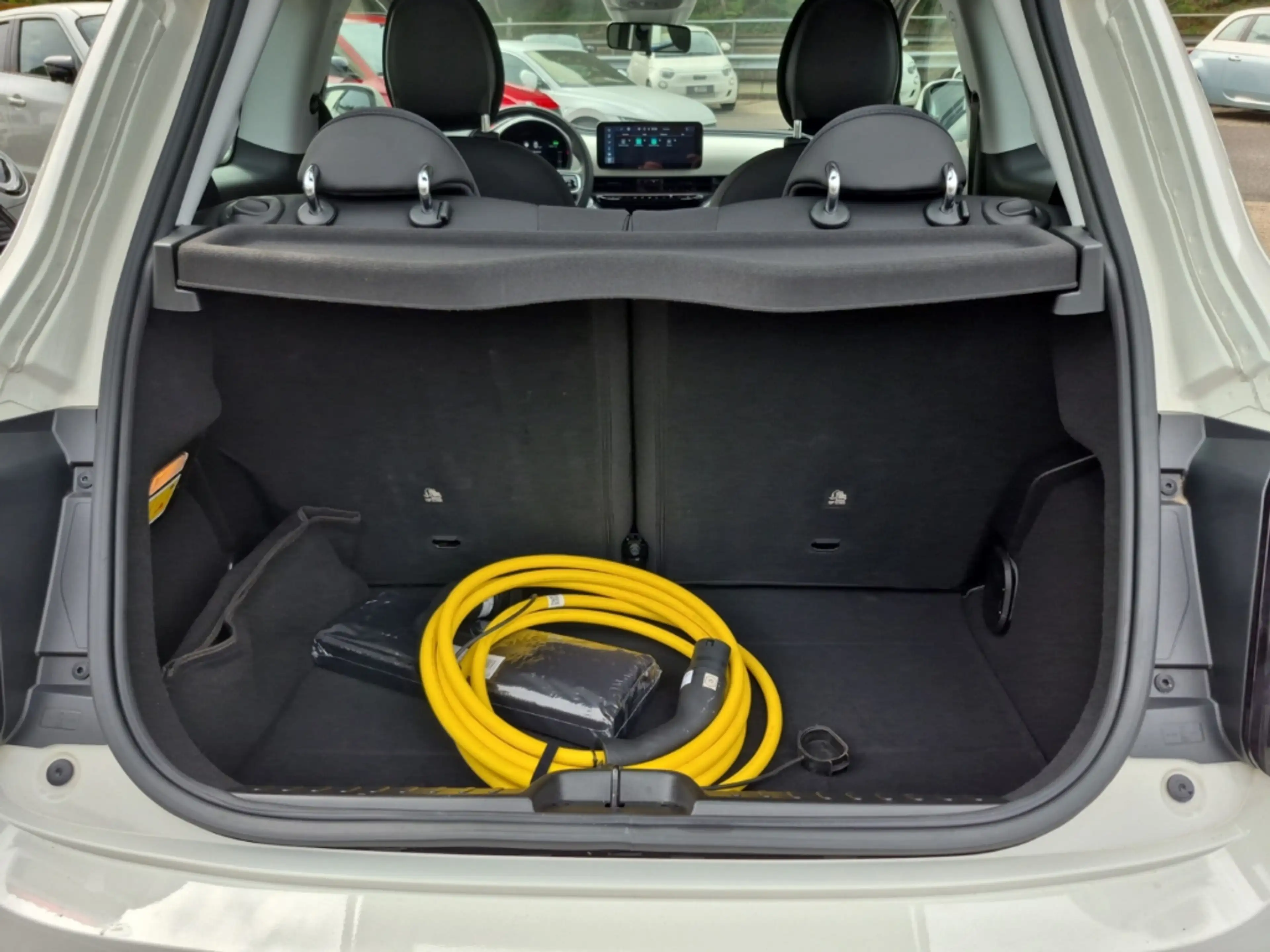 Fiat 500e LM Rückfahrkamera Keyless Sitzheizung — photo 14