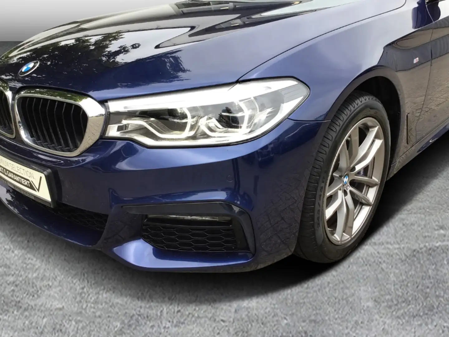 BMW 530 d Touring M Sport AHK/Panorama/Standhzg./Integrall Blau - 2