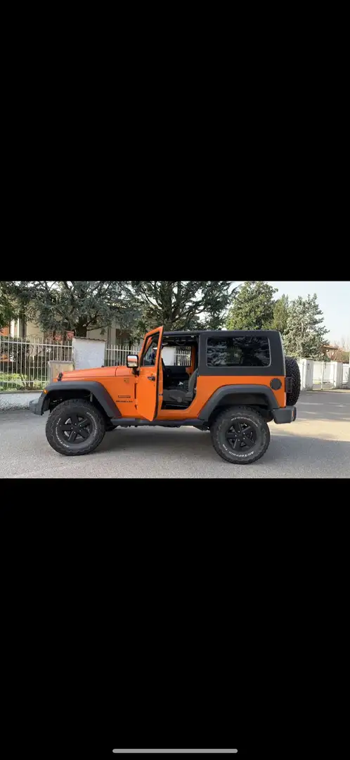 Jeep Wrangler 3p 2.8 crd Sport Arancione - 2