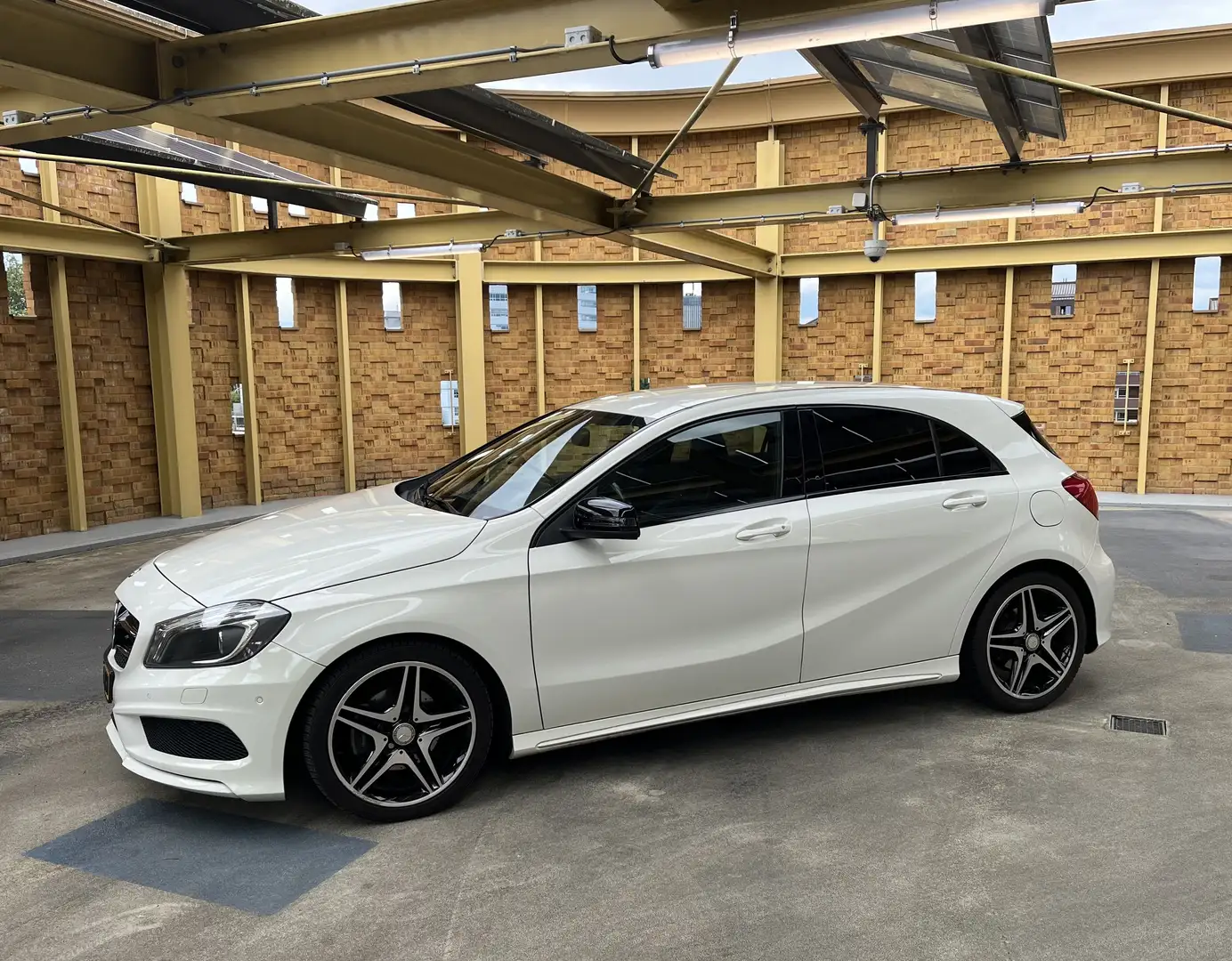 Mercedes-Benz A 180 AMG-pakket Wit - 1
