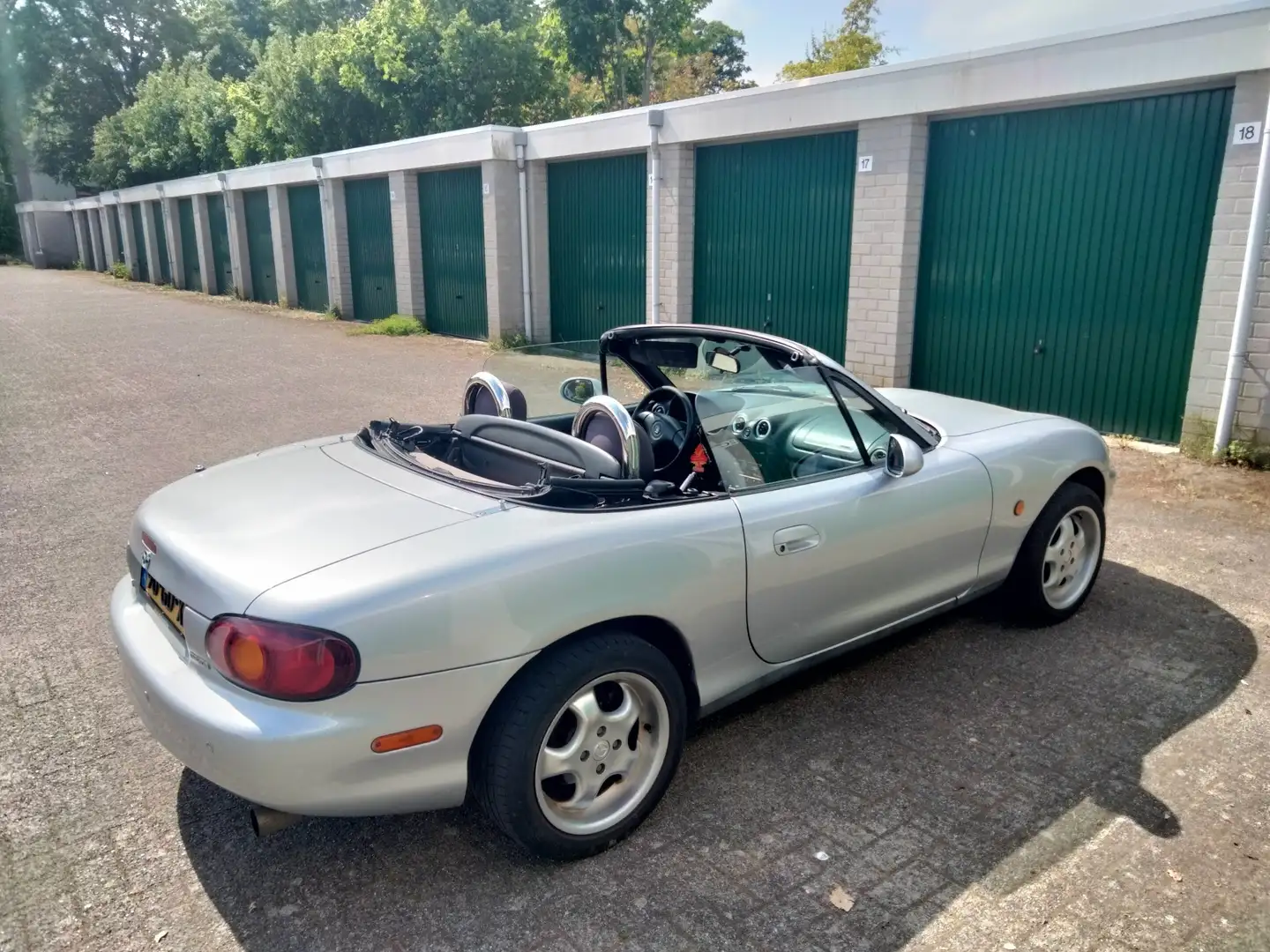 Mazda MX-5 1.6i Сірий - 2