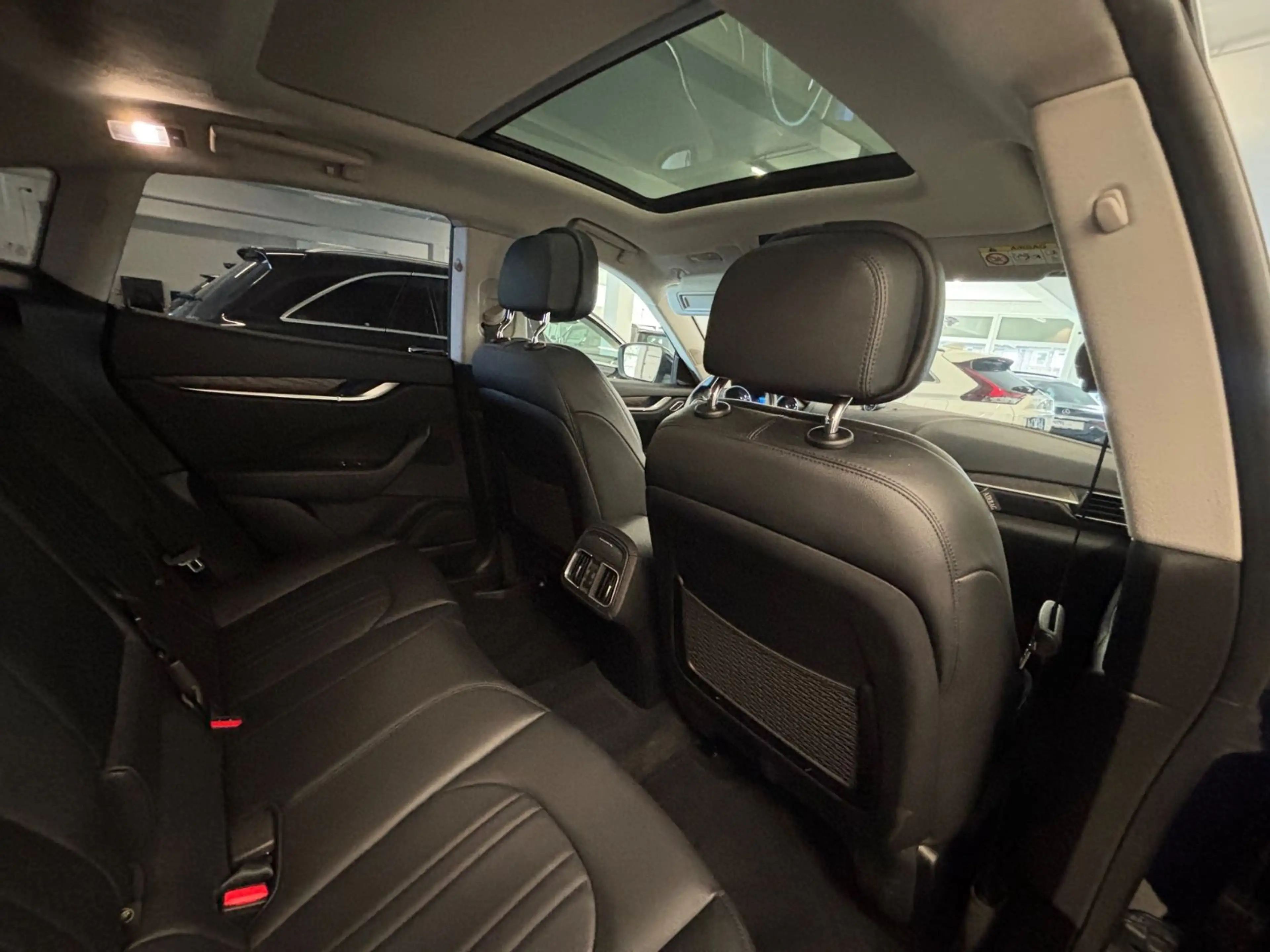 Maserati Levante Diesel 3.0 Q4 *Panorama *360° View * — photo 11