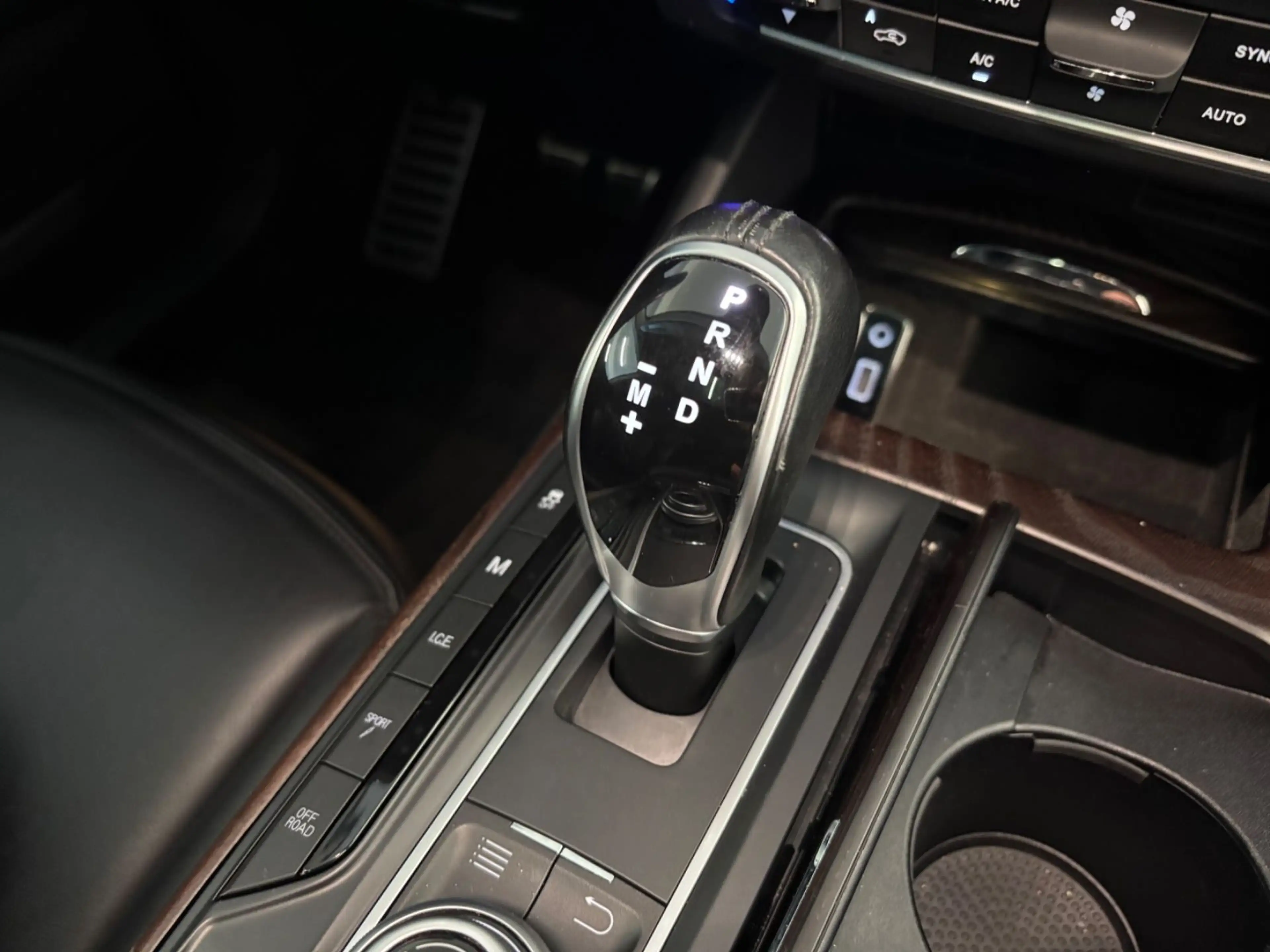 Maserati Levante Diesel 3.0 Q4 *Panorama *360° View * — photo 14