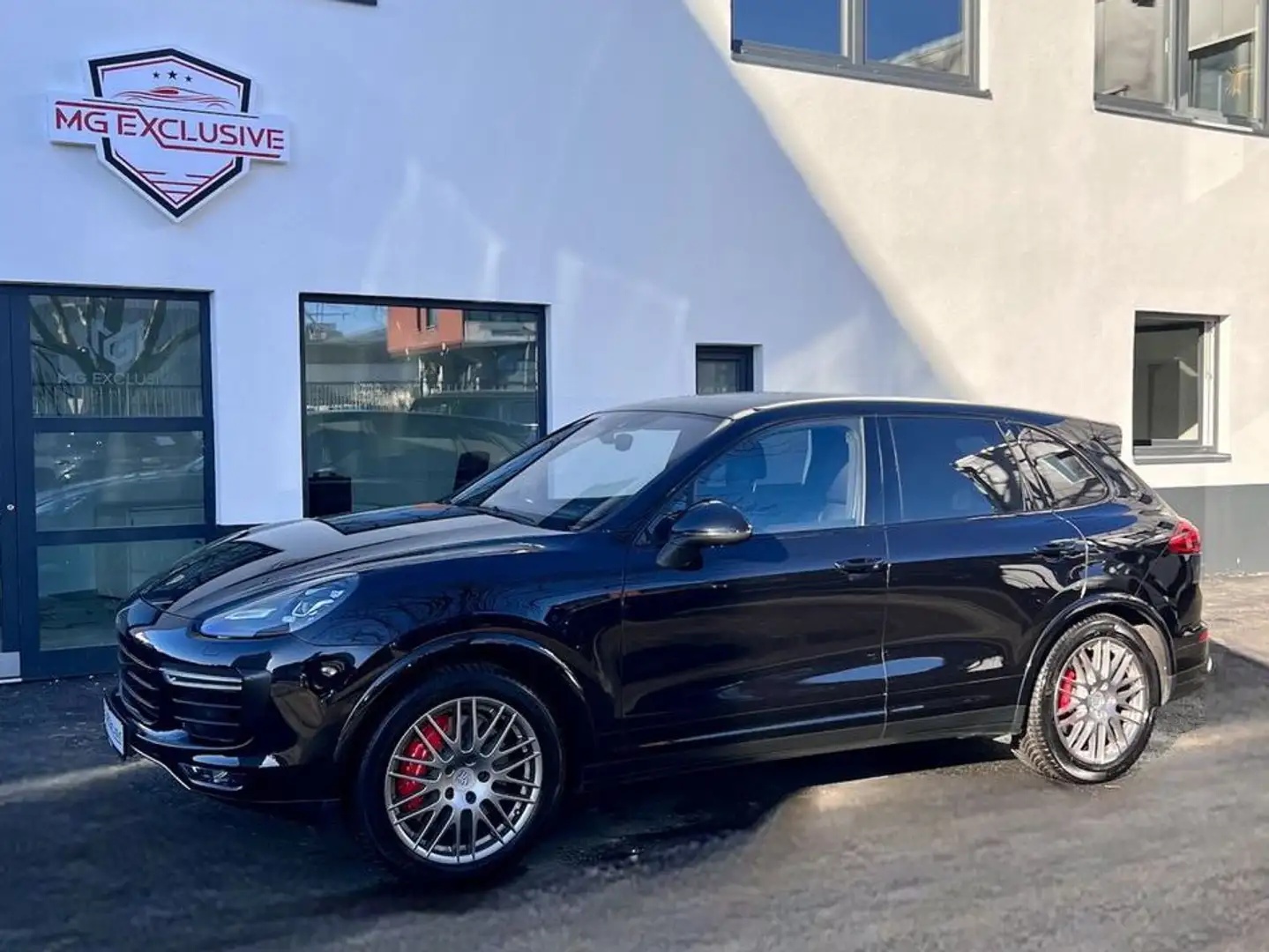 Porsche Cayenne Turbo LED/Panorama/AHK/Kamera Noir - 1