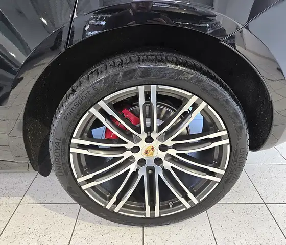 Porsche Macan Automatik Allrad GTS --CARBON/STANDHEIZUNG-- Ansicht 21