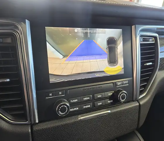 Porsche Macan Automatik Allrad GTS --CARBON/STANDHEIZUNG-- Ansicht 6