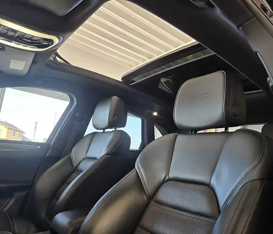 Porsche Macan Automatik Allrad GTS --CARBON/STANDHEIZUNG-- Ansicht 9