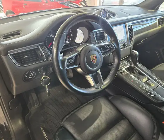 Porsche Macan Automatik Allrad GTS --CARBON/STANDHEIZUNG-- Ansicht 3