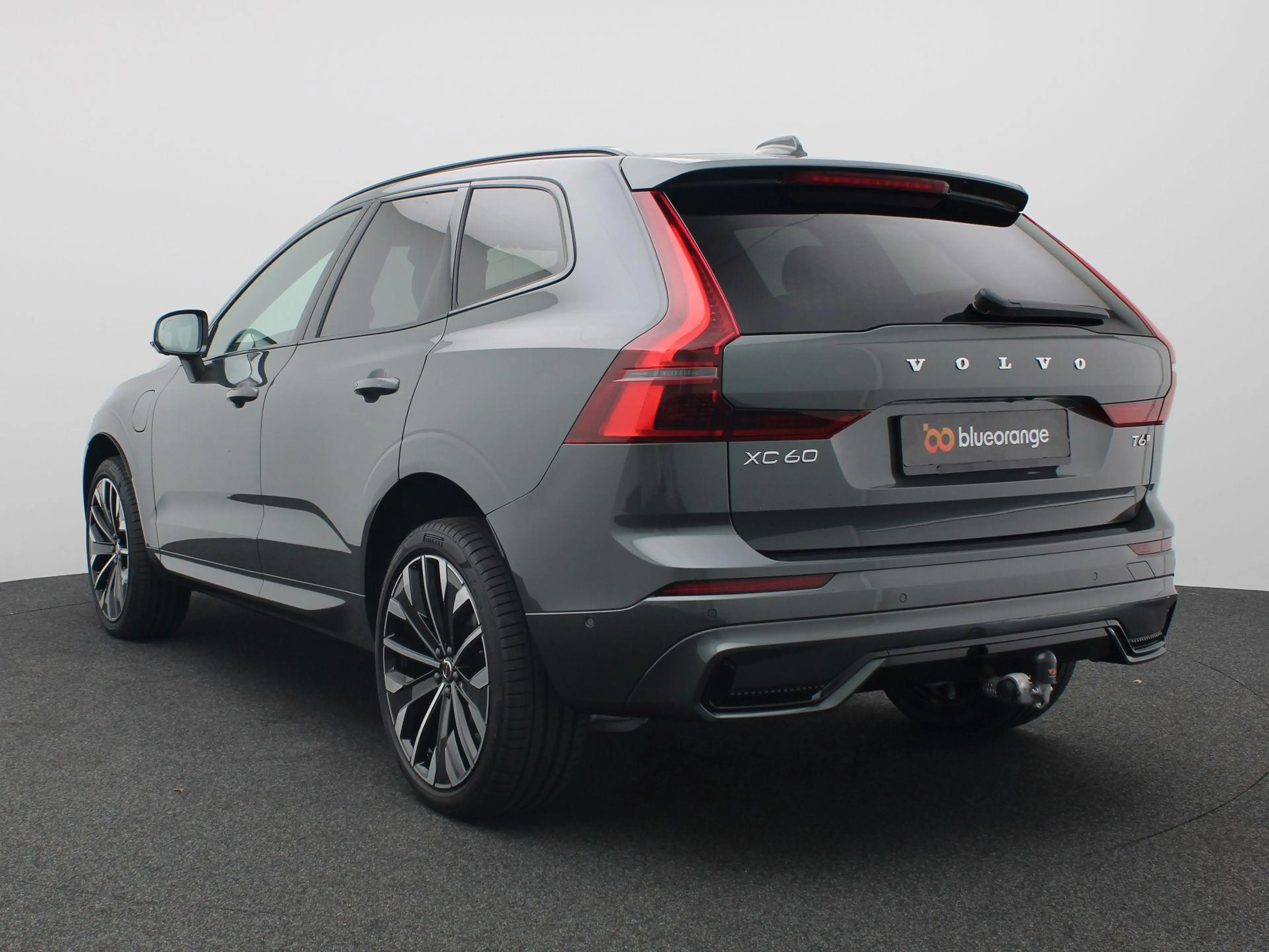 Volvo XC60 2.0 T6 Plug-in hybrid AWD Plus Dark 355PK Aut. Pan — photo 10