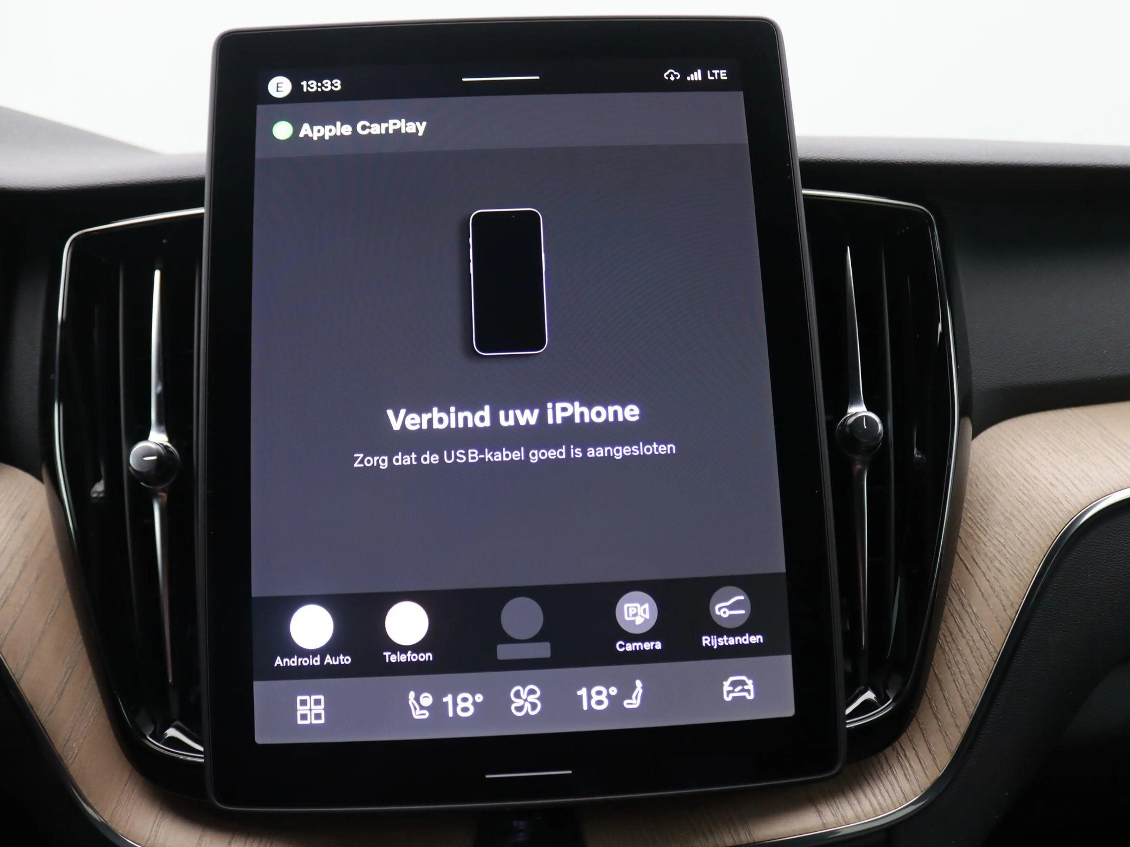 Volvo XC60 2.0 T6 Plug-in hybrid AWD Plus Dark 355PK Aut. Pan — photo 29