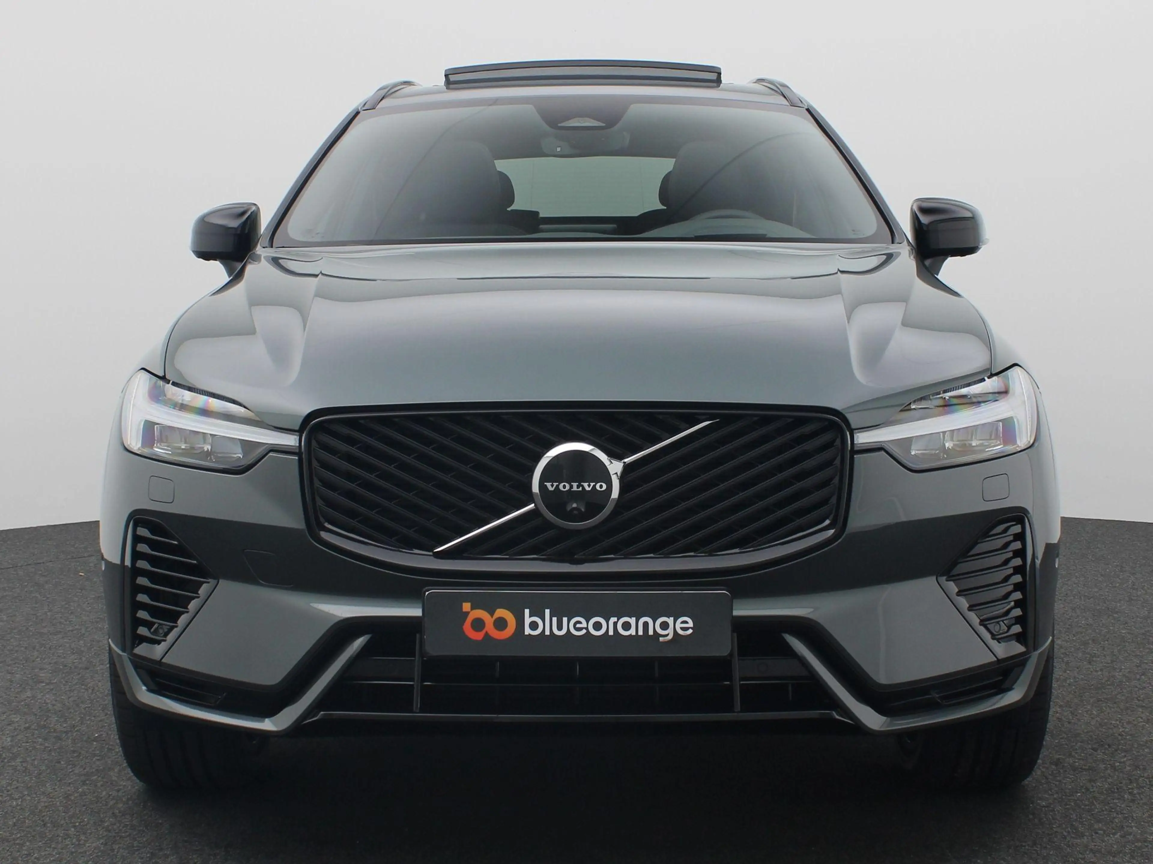 Volvo XC60 2.0 T6 Plug-in hybrid AWD Plus Dark 355PK Aut. Pan — photo 13