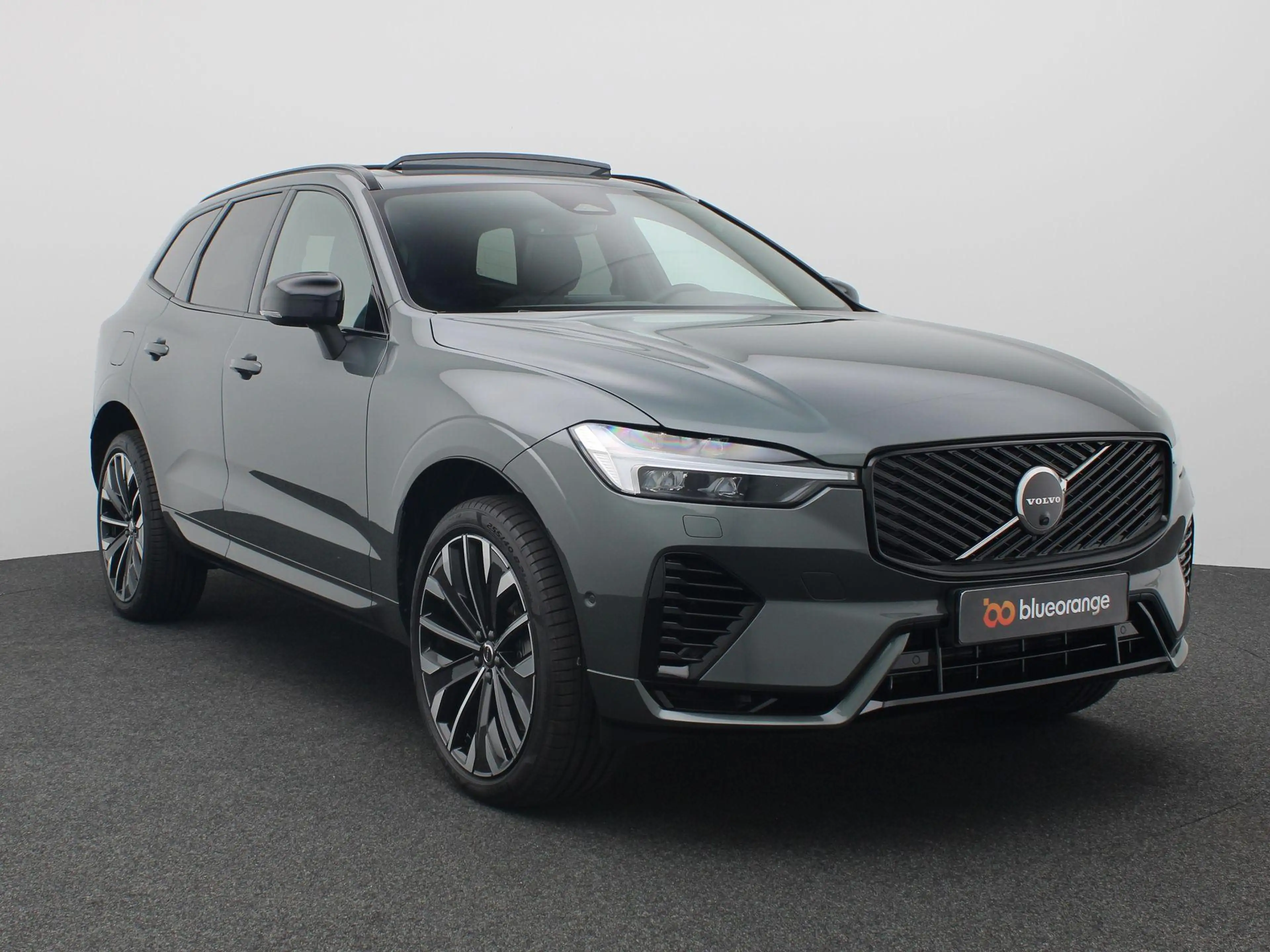 Volvo XC60 2.0 T6 Plug-in hybrid AWD Plus Dark 355PK Aut. Pan — photo 12