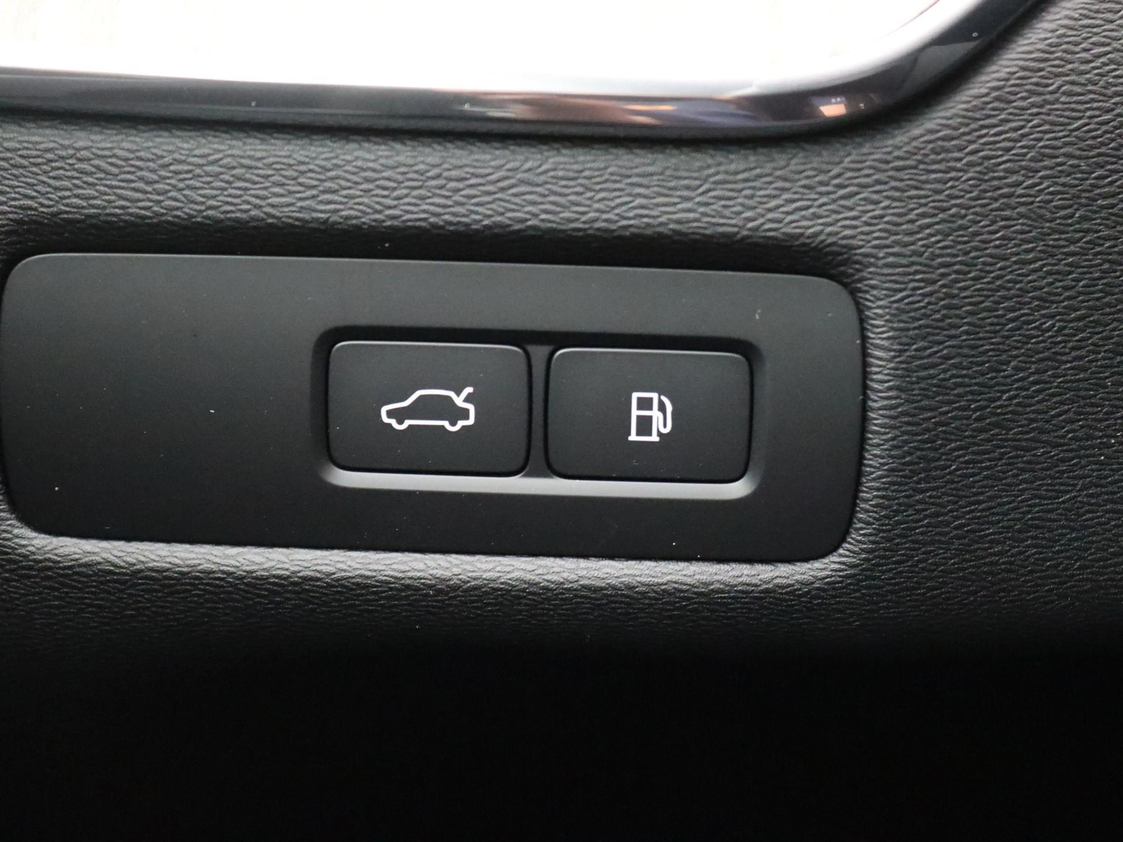 Volvo XC60 2.0 T6 Plug-in hybrid AWD Plus Dark 355PK Aut. Pan — photo 42