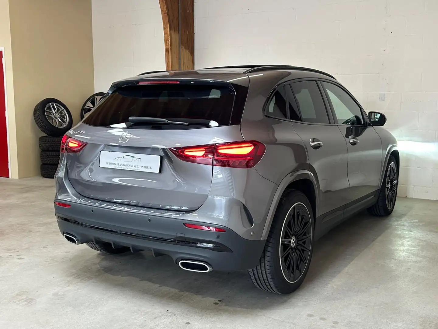 Mercedes-Benz GLA 200 AMG Line - Panorama - Multibeam - Augmented Realit Gris - 2
