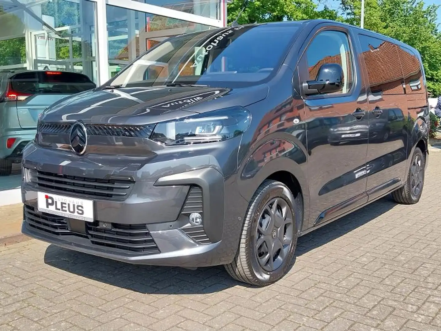 Citroen Spacetourer Space Tourer 2.0 BlueHDI180 Plus M EAT8 LED Navi Szürke - 2