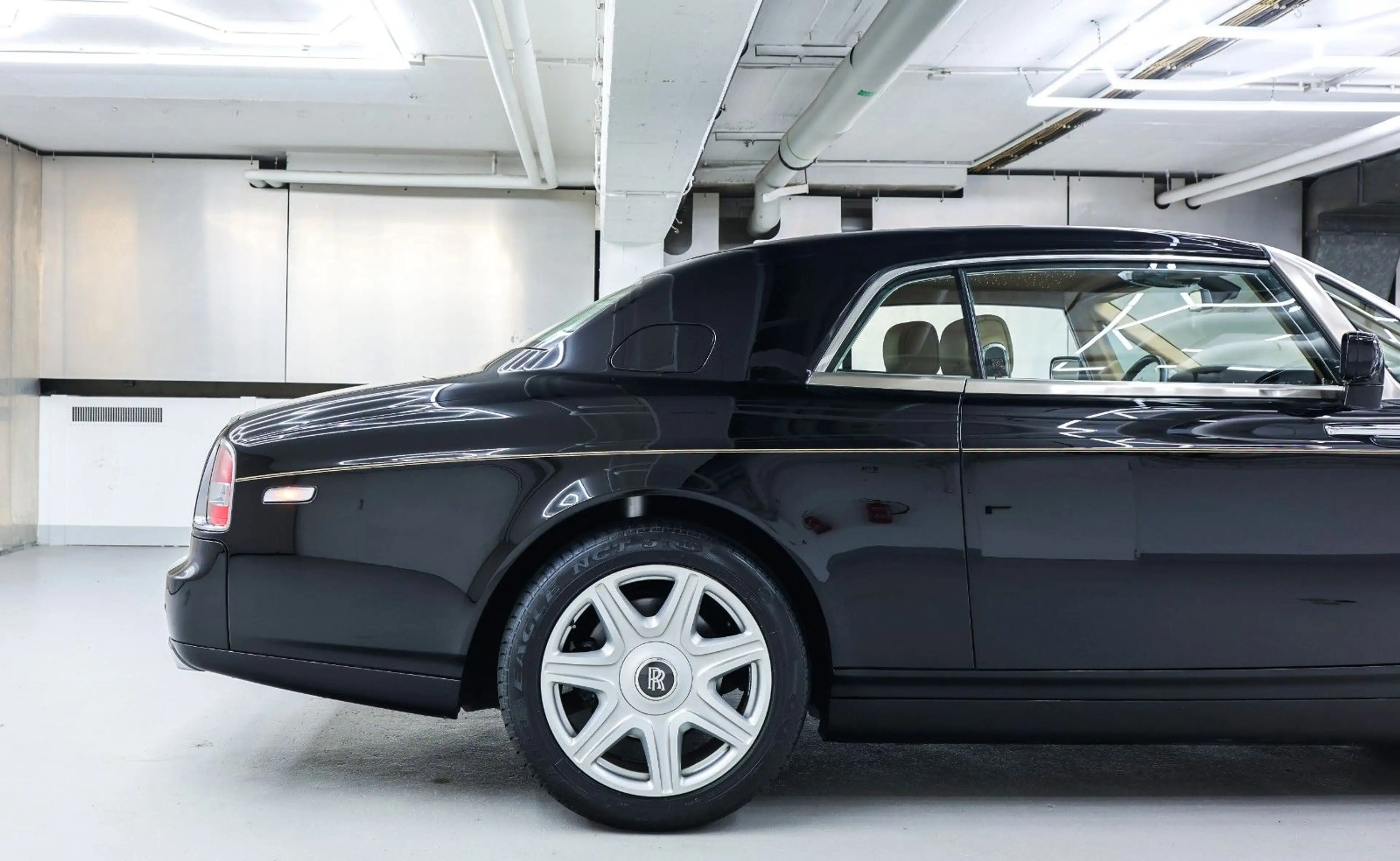 Rolls-Royce Phantom Coupé Starlight Carplay Service neu